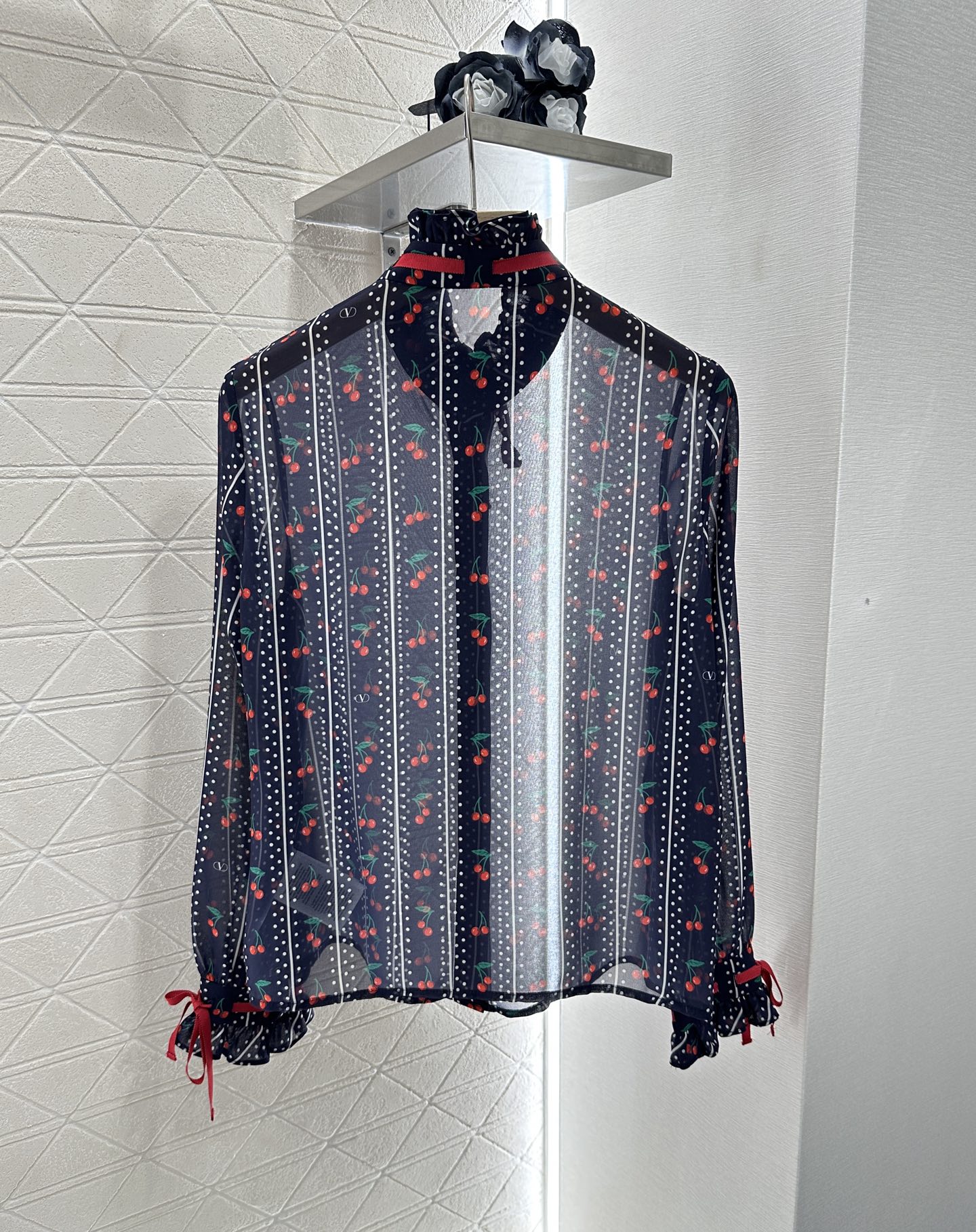 ♥Valentin*♥2025新品上架
   印花樱桃衬衫高腰半裙套装
定制YB进口斜纹稠材质 质感光泽