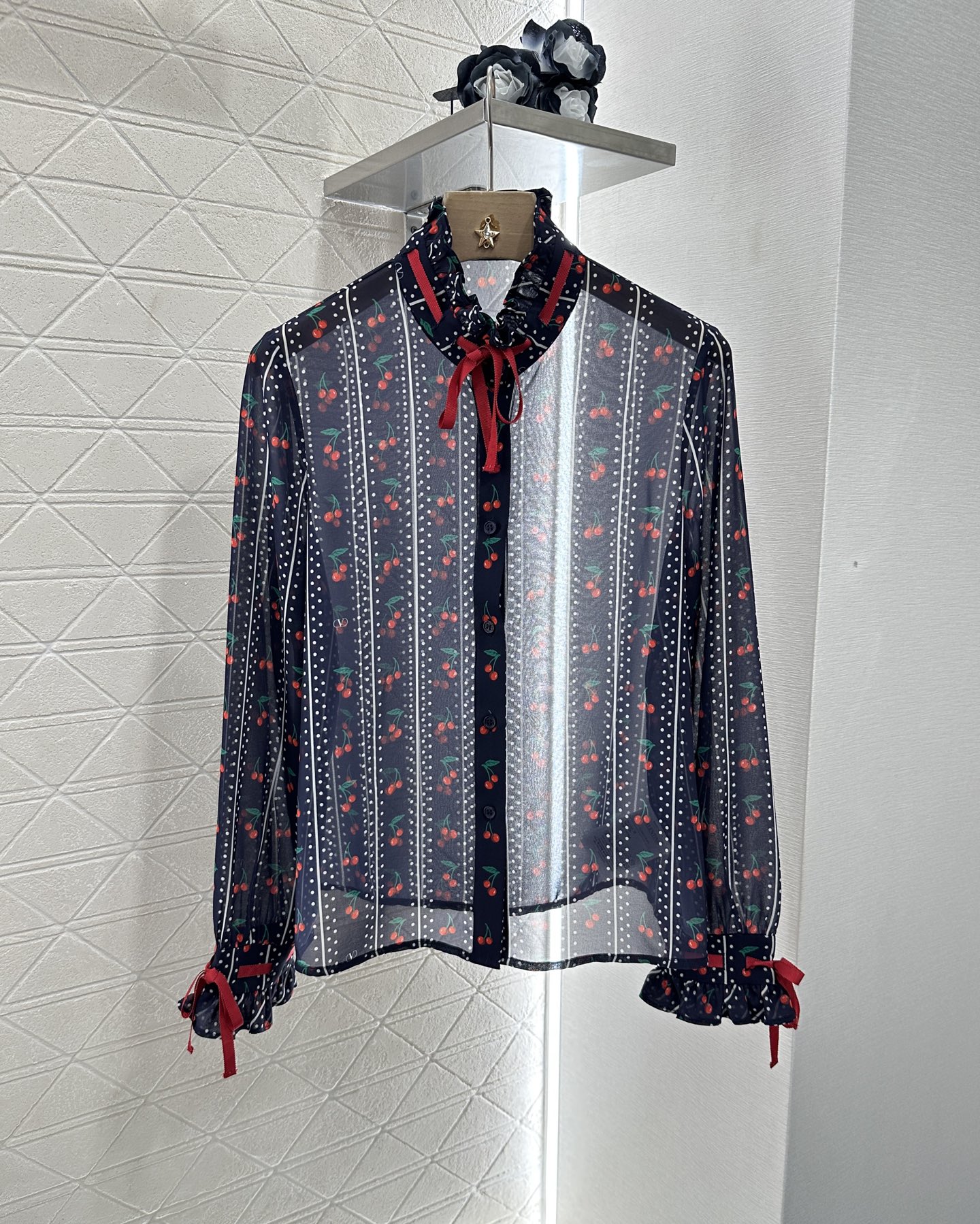 ♥Valentin*♥2025新品上架
   印花樱桃衬衫高腰半裙套装
定制YB进口斜纹稠材质 质感光泽