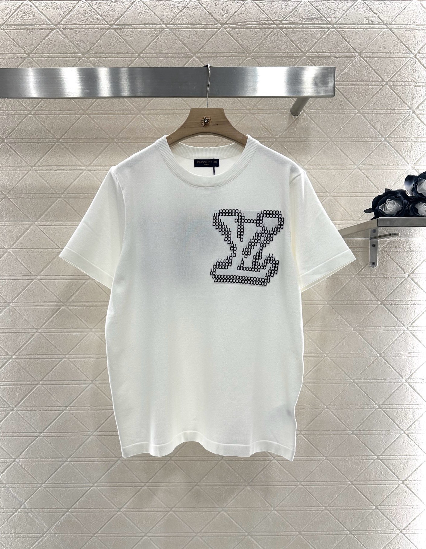 ♥Louis Vuitto*♥2025新品上架
     圆领字母针织上衣
定制YB全棉纱线织造 透气舒
