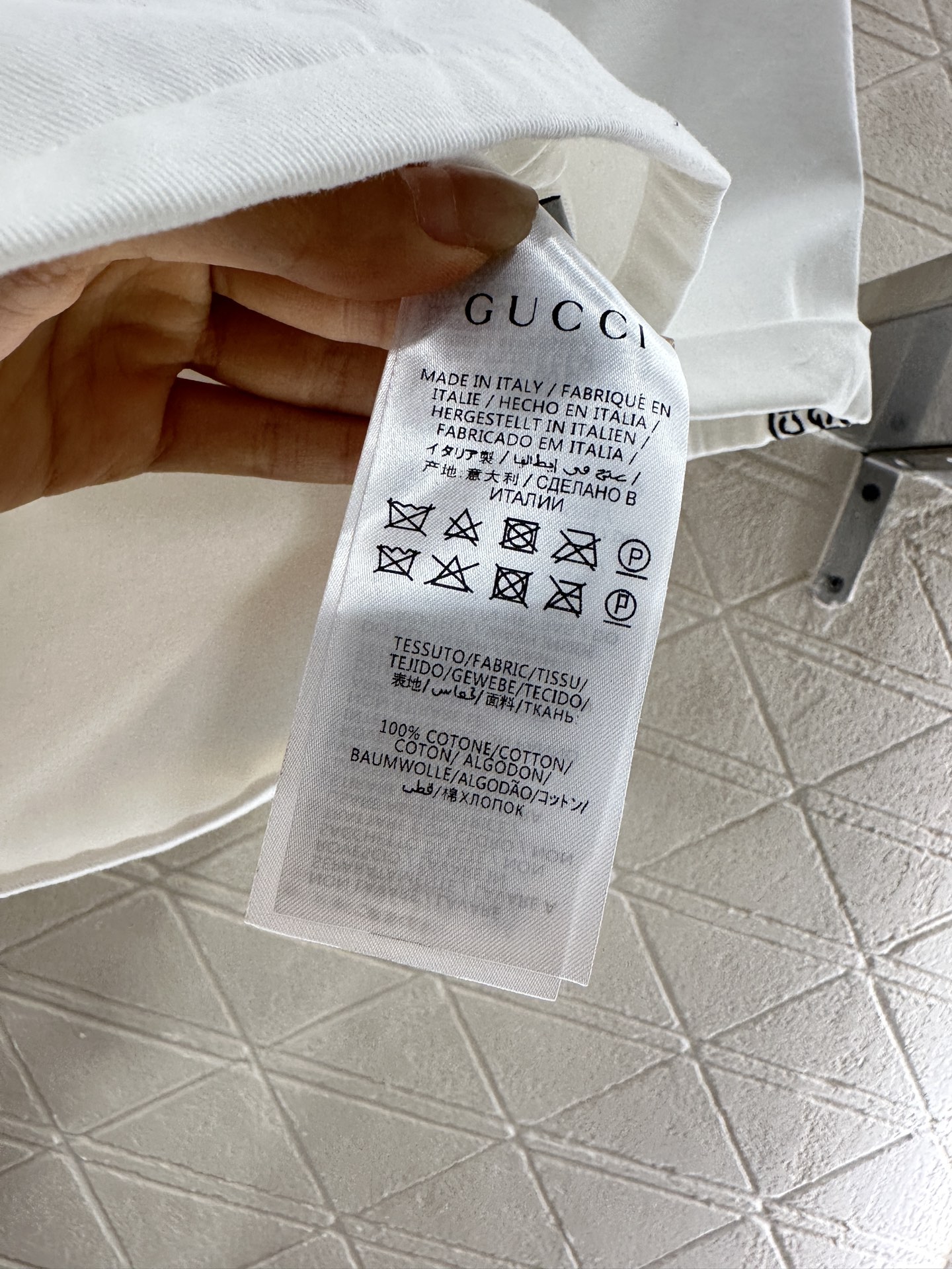 ♥Gucc*♥2025新品上架
  短袖夹克外套短裤套装
定制YB斜纹棉牛仔材质 多重水洗 呈现出挺括质