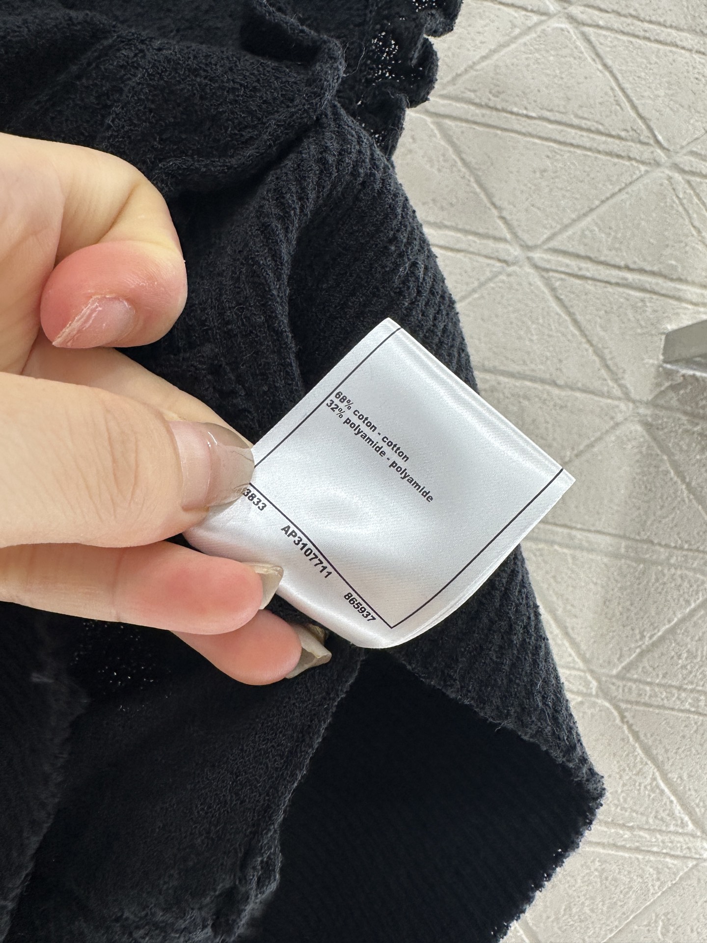 ♥Chane*♥2025新品上架
   木耳边系带胸针背心
定制YB全棉纱线织造 细腻柔软 弹力十足 精