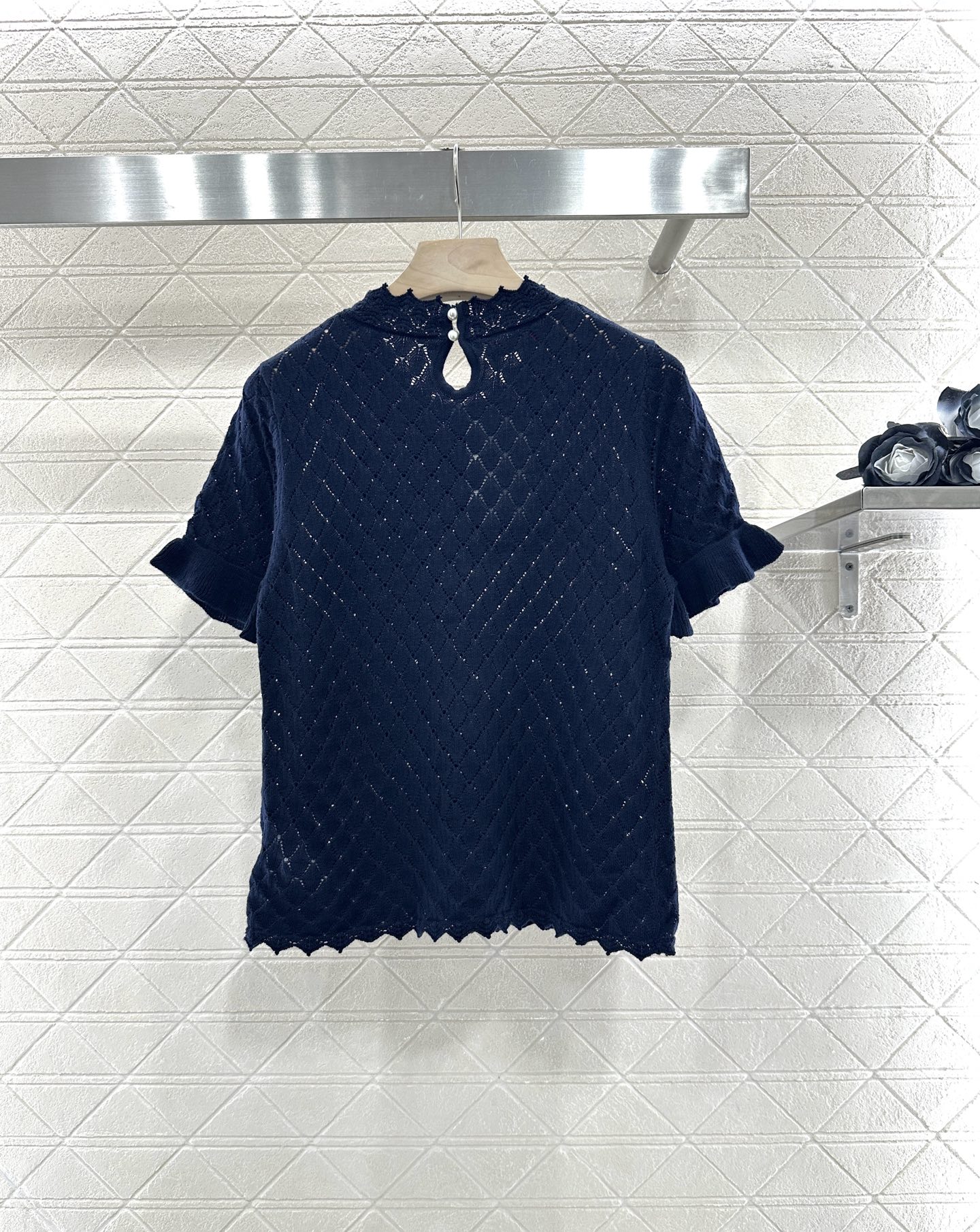 ♥Valentin*♥2025新品上架
      菱格花边针织短袖
定制YB羊毛纱线织造 柔软亲肤 舒