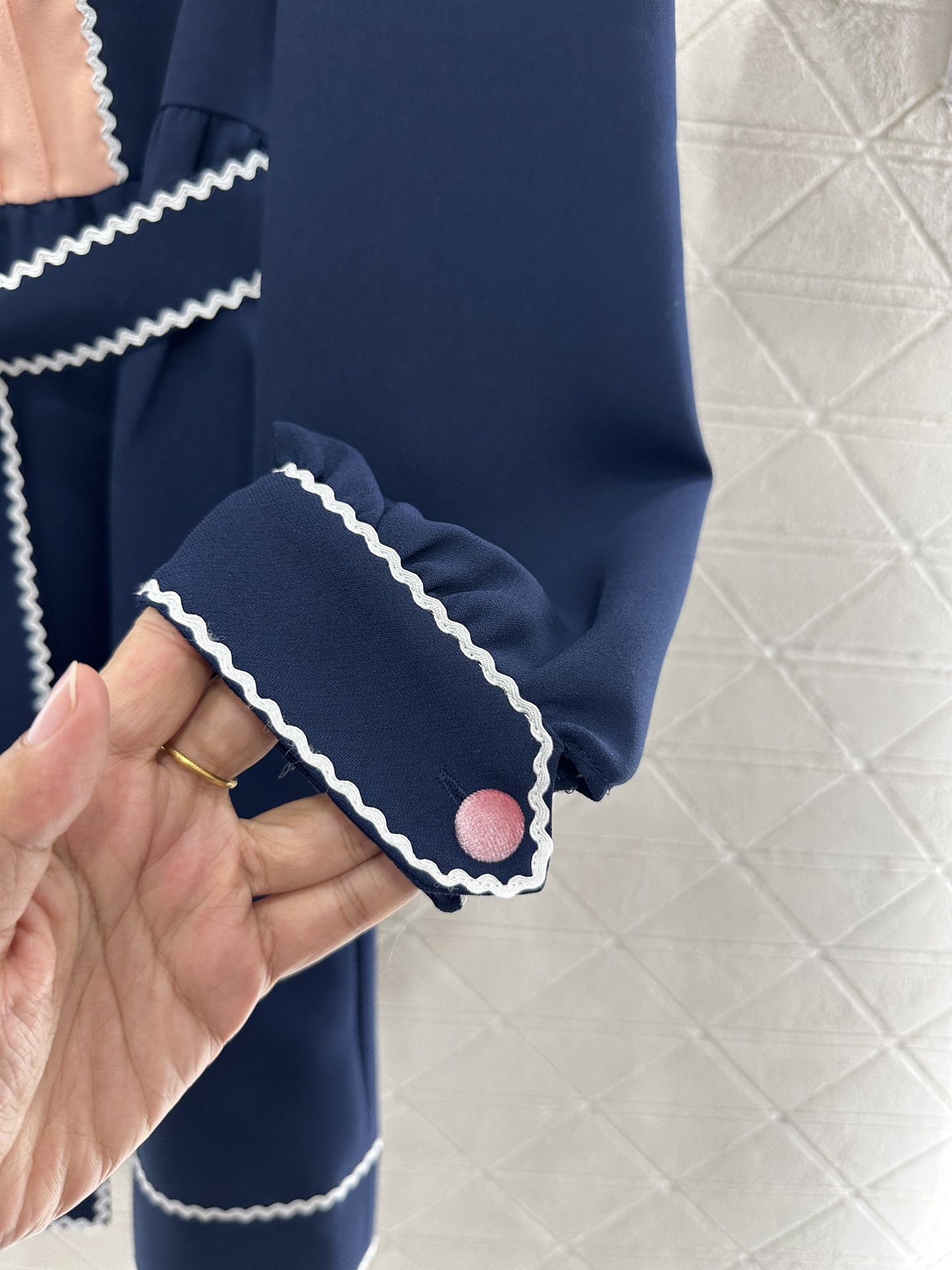 ♥Valentin*♥2025新品上架
     蝴蝶结腰带连衣裙
定制YB进口醋酸材质 质感舒适 垂感