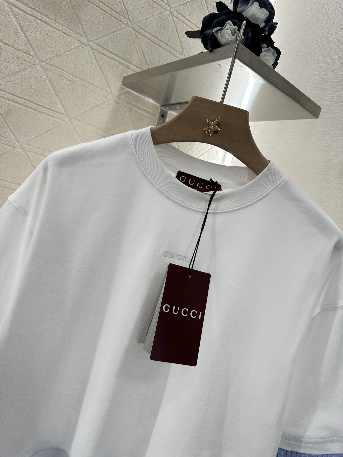 ♥Gucc*♥2025新品上架
     圆领拼接衬衫𝑇𝑒𝑒
定制YB原生全棉材质 透气舒适 质感十足 