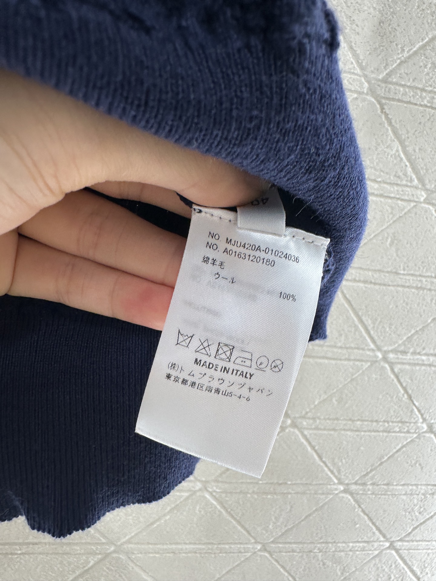 ♥Thom brown*♥2025新品上架
         翻领针织短袖
定制YB羊毛纱线织造 细腻柔