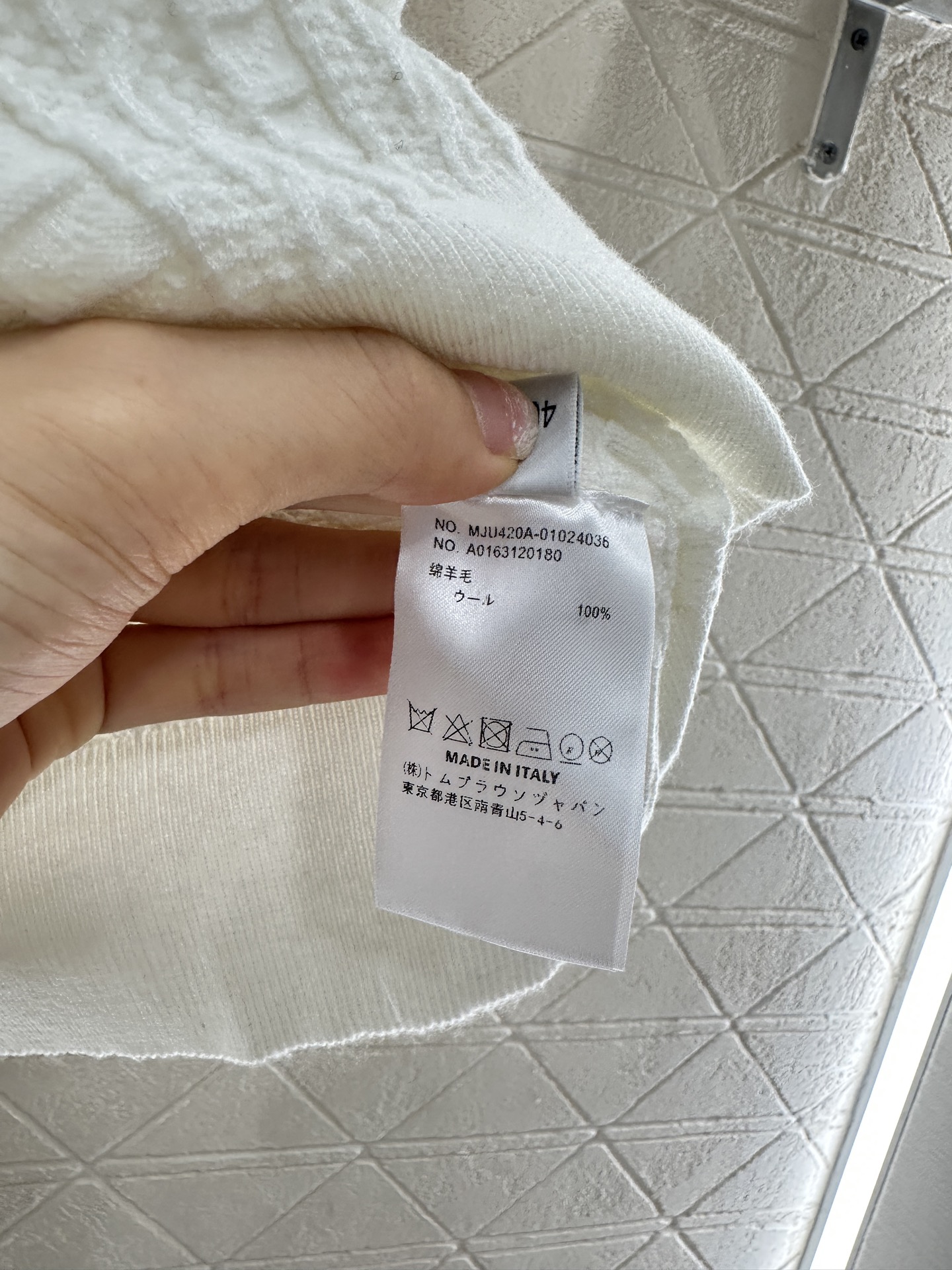 ♥Thom brown*♥2025新品上架
         翻领针织短袖
定制YB羊毛纱线织造 细腻柔