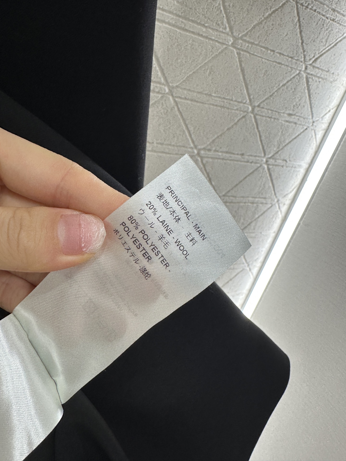 ♥Louis Vuitto*♥2025新品上架
       西装短袖连衣裙
定制YB精纺羊毛材质 剪裁