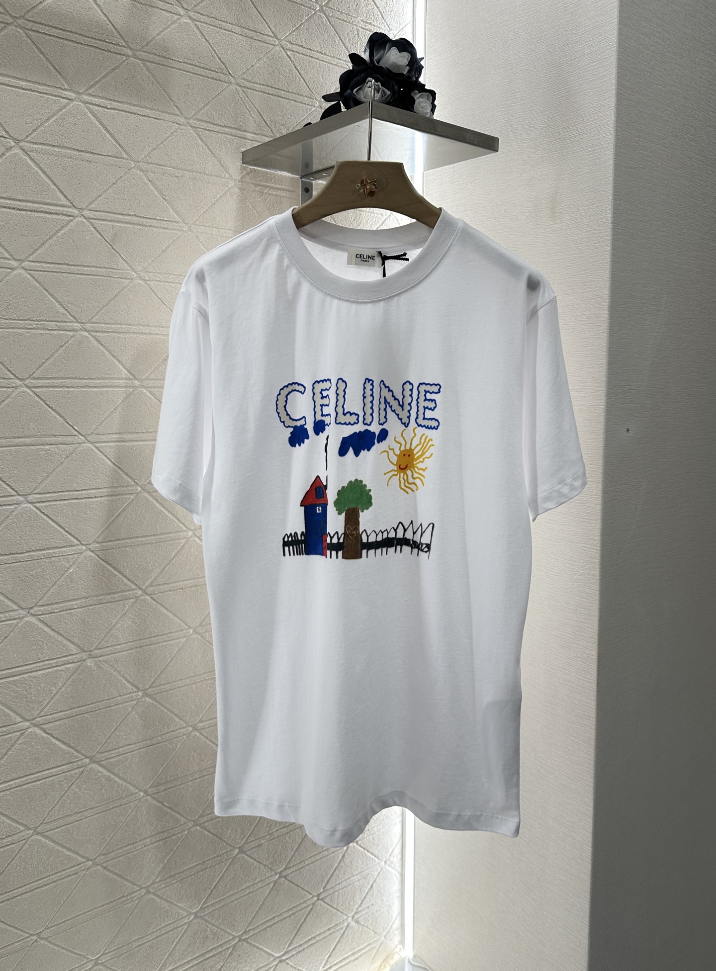 ♥Celin*♥2025新品上架
     圆领活性印花𝑇𝑒𝑒
定制YB原生全棉材质 透气舒适 质感十足