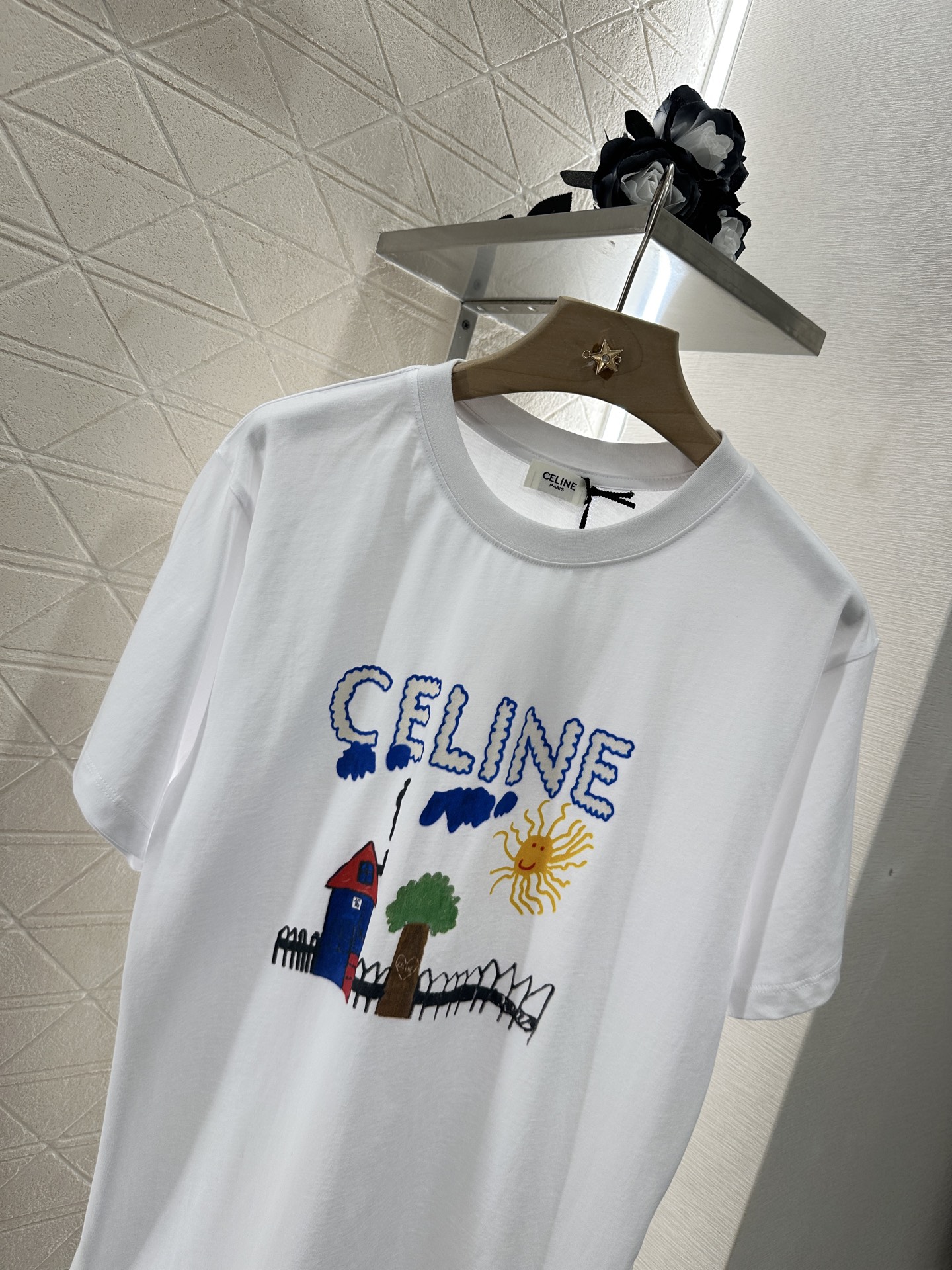 ♥Celin*♥2025新品上架
     圆领活性印花𝑇𝑒𝑒
定制YB原生全棉材质 透气舒适 质感十足