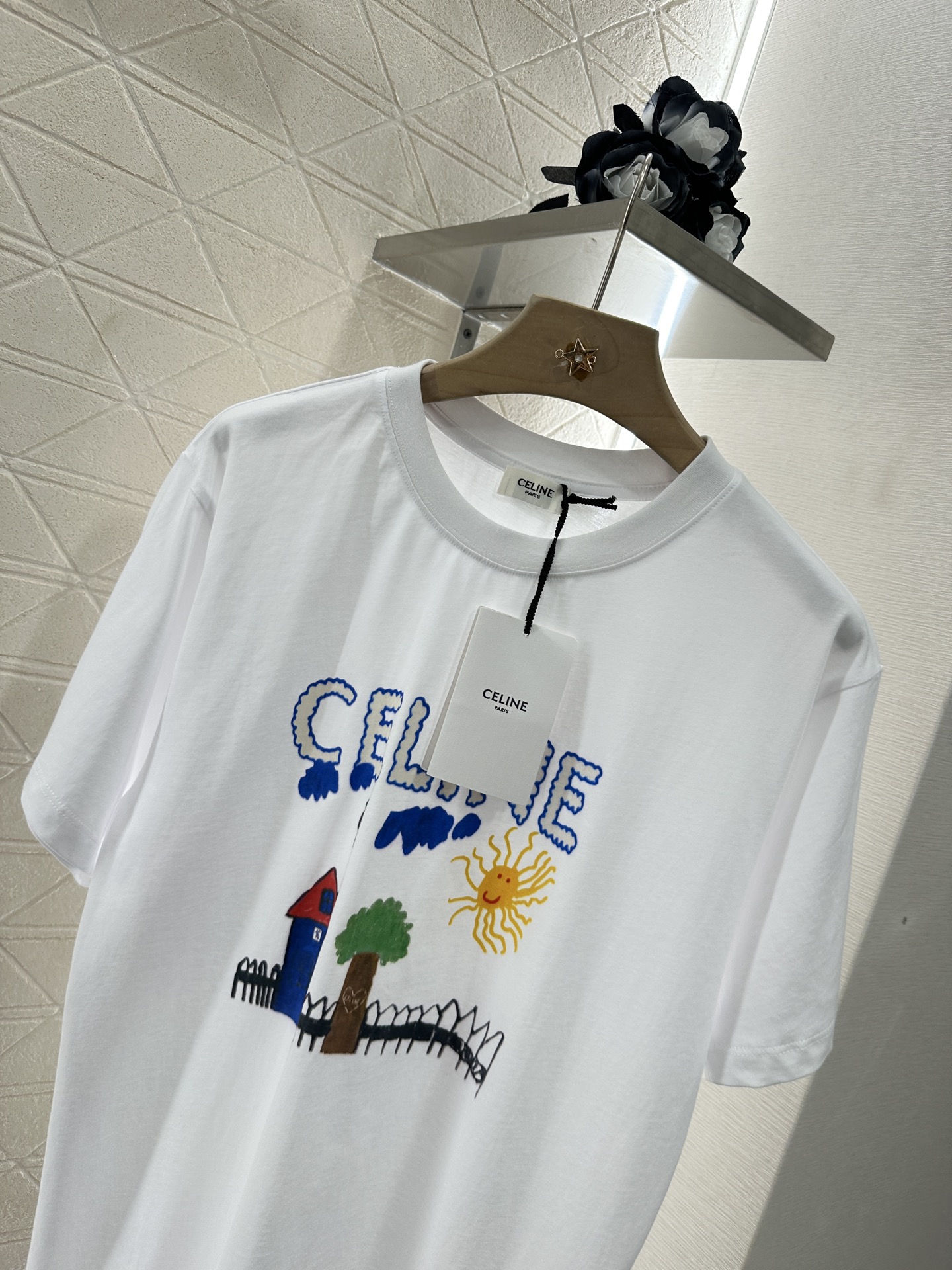 ♥Celin*♥2025新品上架
     圆领活性印花𝑇𝑒𝑒
定制YB原生全棉材质 透气舒适 质感十足
