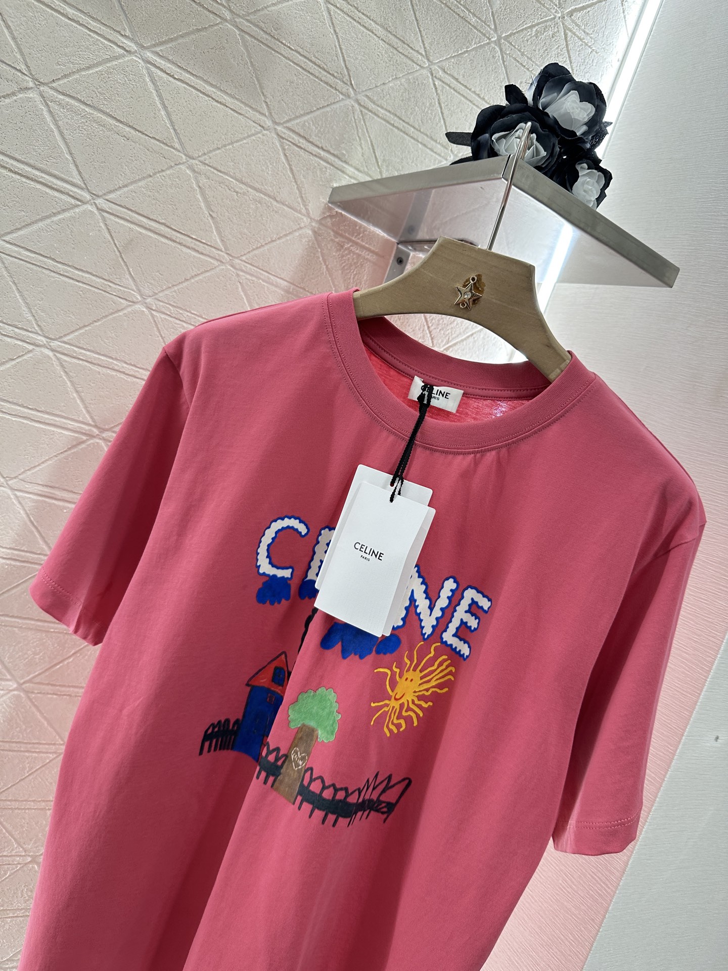 ♥Celin*♥2025新品上架
     圆领活性印花𝑇𝑒𝑒
定制YB原生全棉材质 透气舒适 质感十足