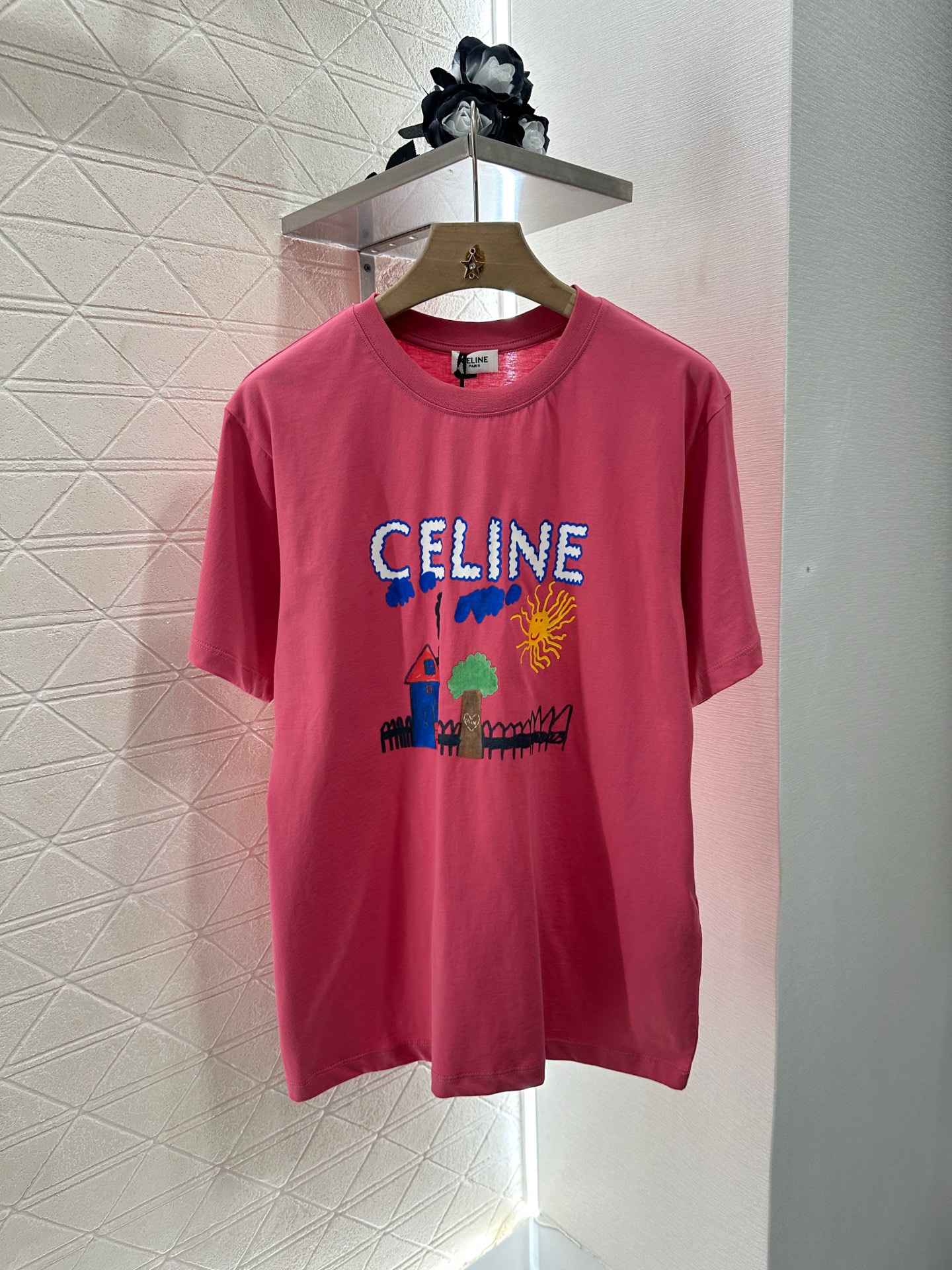 ♥Celin*♥2025新品上架
     圆领活性印花𝑇𝑒𝑒
定制YB原生全棉材质 透气舒适 质感十足