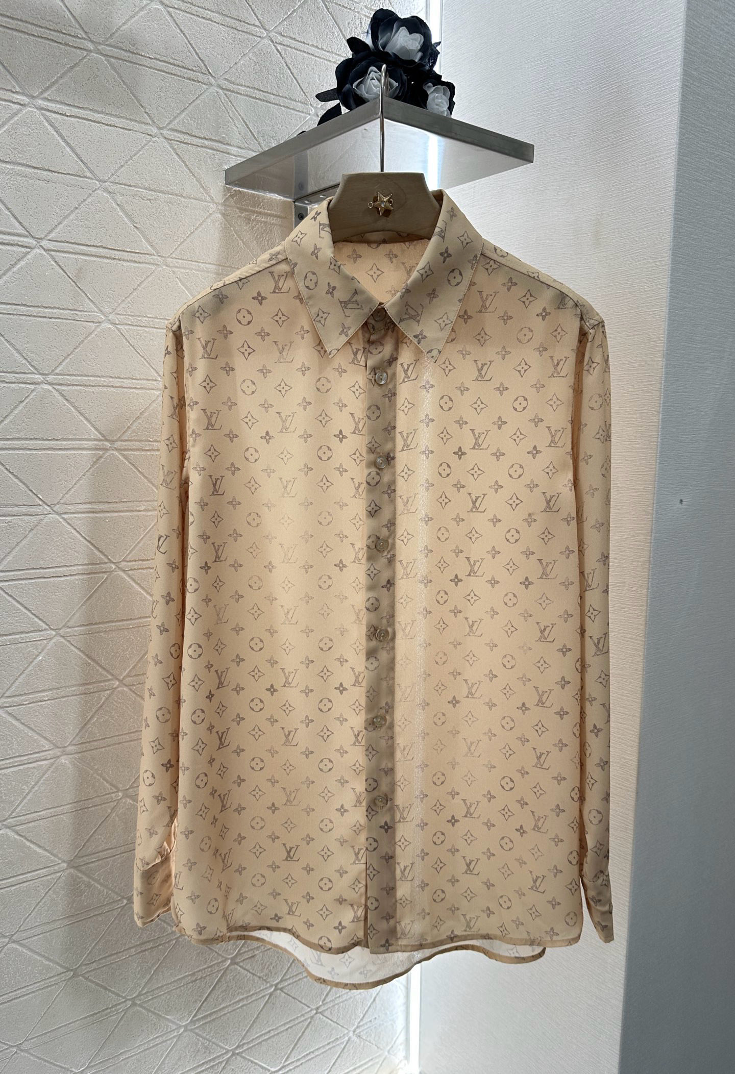 ♥Louis Vuitto*♥2025新品上架
     印花衬衫半裙套装
定制YB进口斜纹稠材质 质感