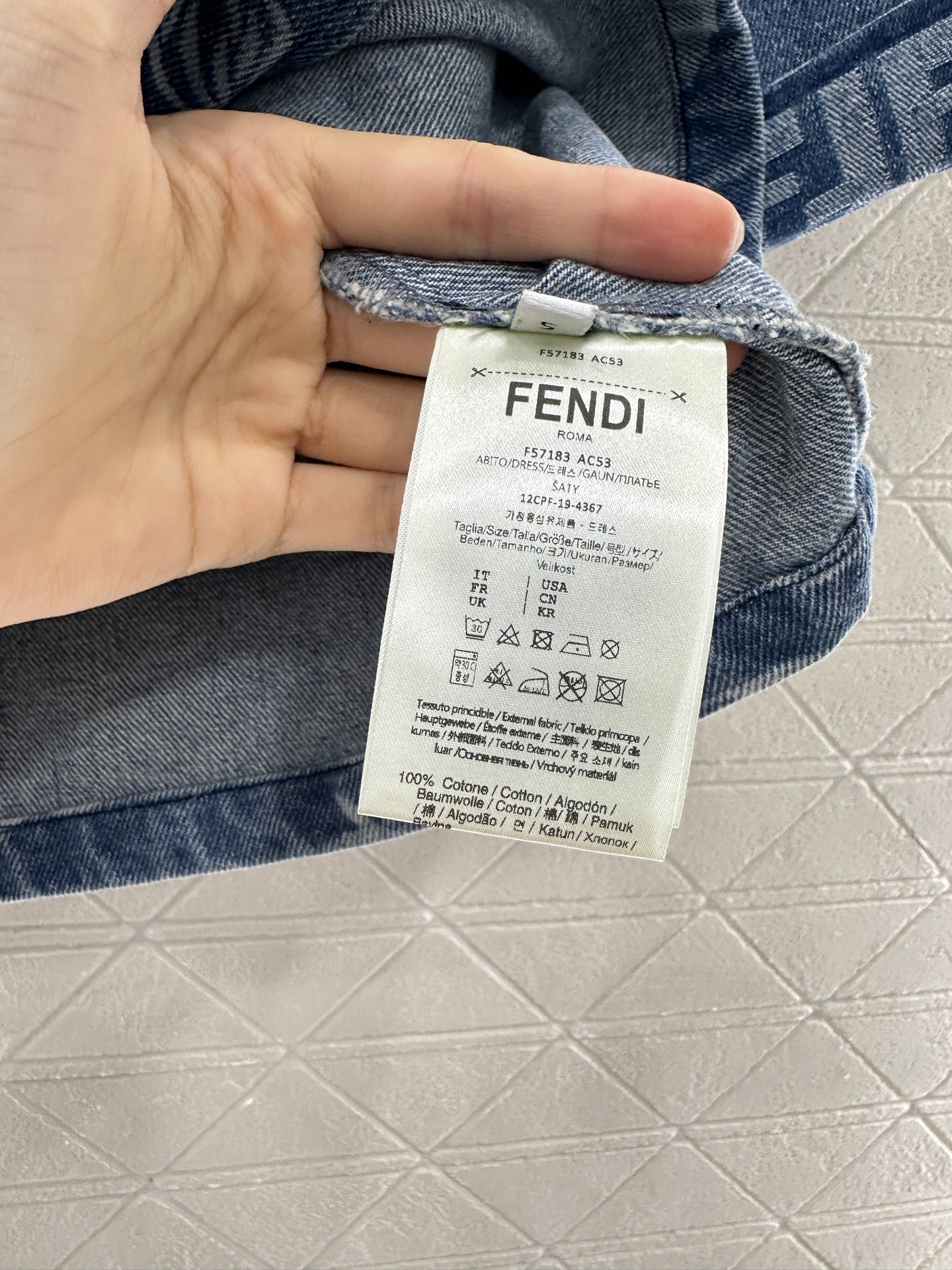 Fend* 2025 Laser Cowboy Jacket Shorts Set with Customized Jeans - 图片 6