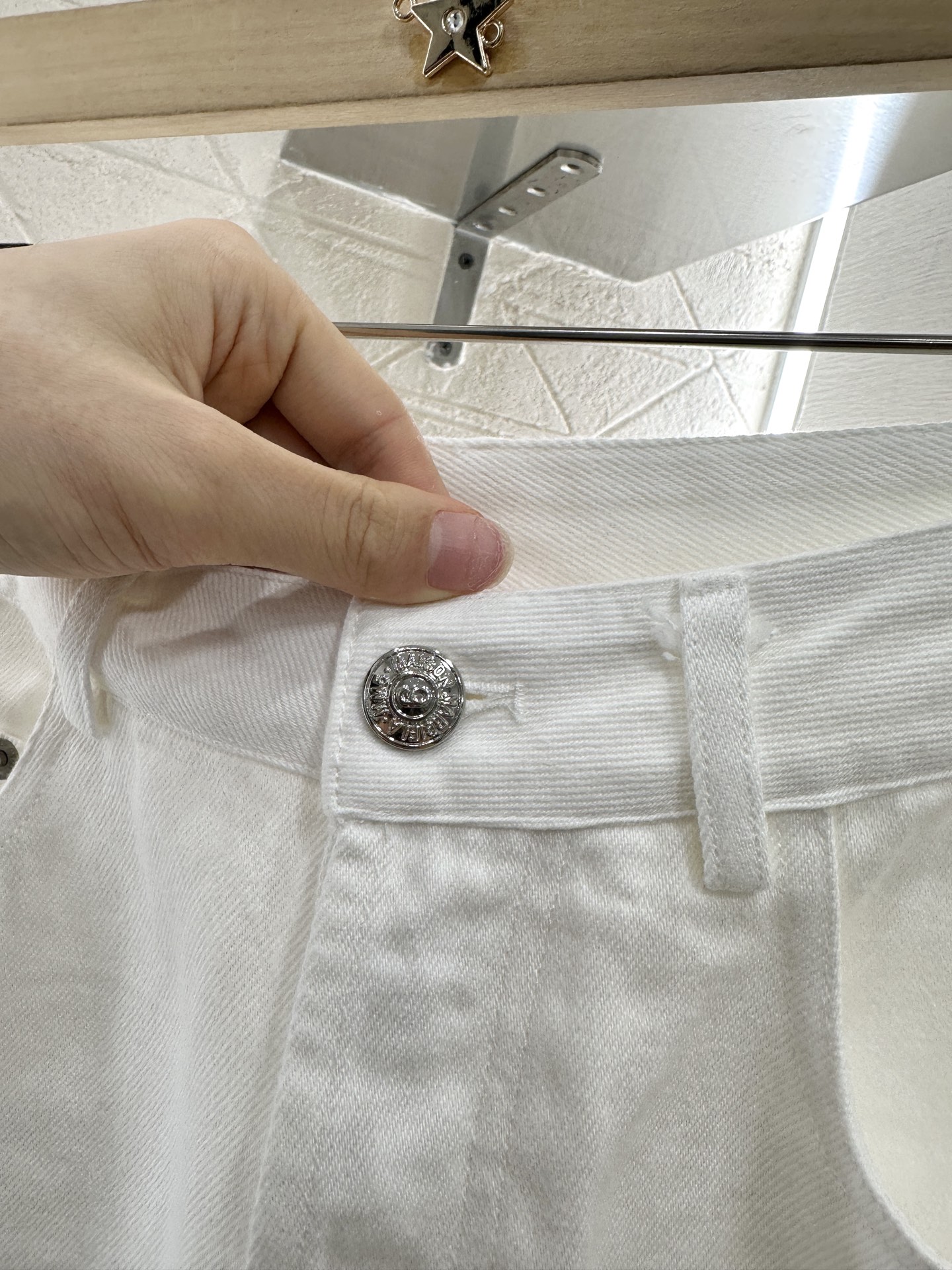 2025 New Ferocious Women’s Suit: Customized High-Waist Jeans with Unique Details - 图片 5