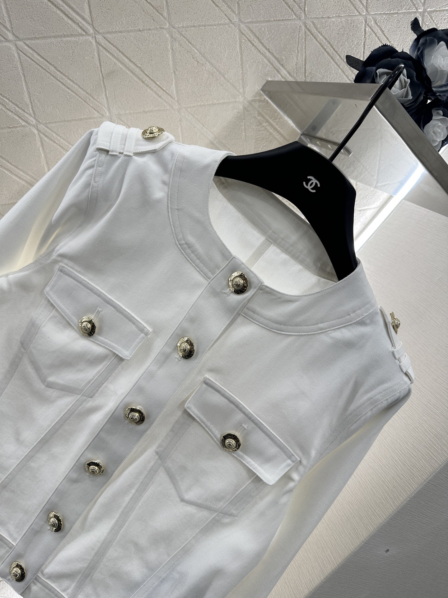 P1104: Stylish Cowboy Coat Short Skirt Suit with Customized Details - 图片 3