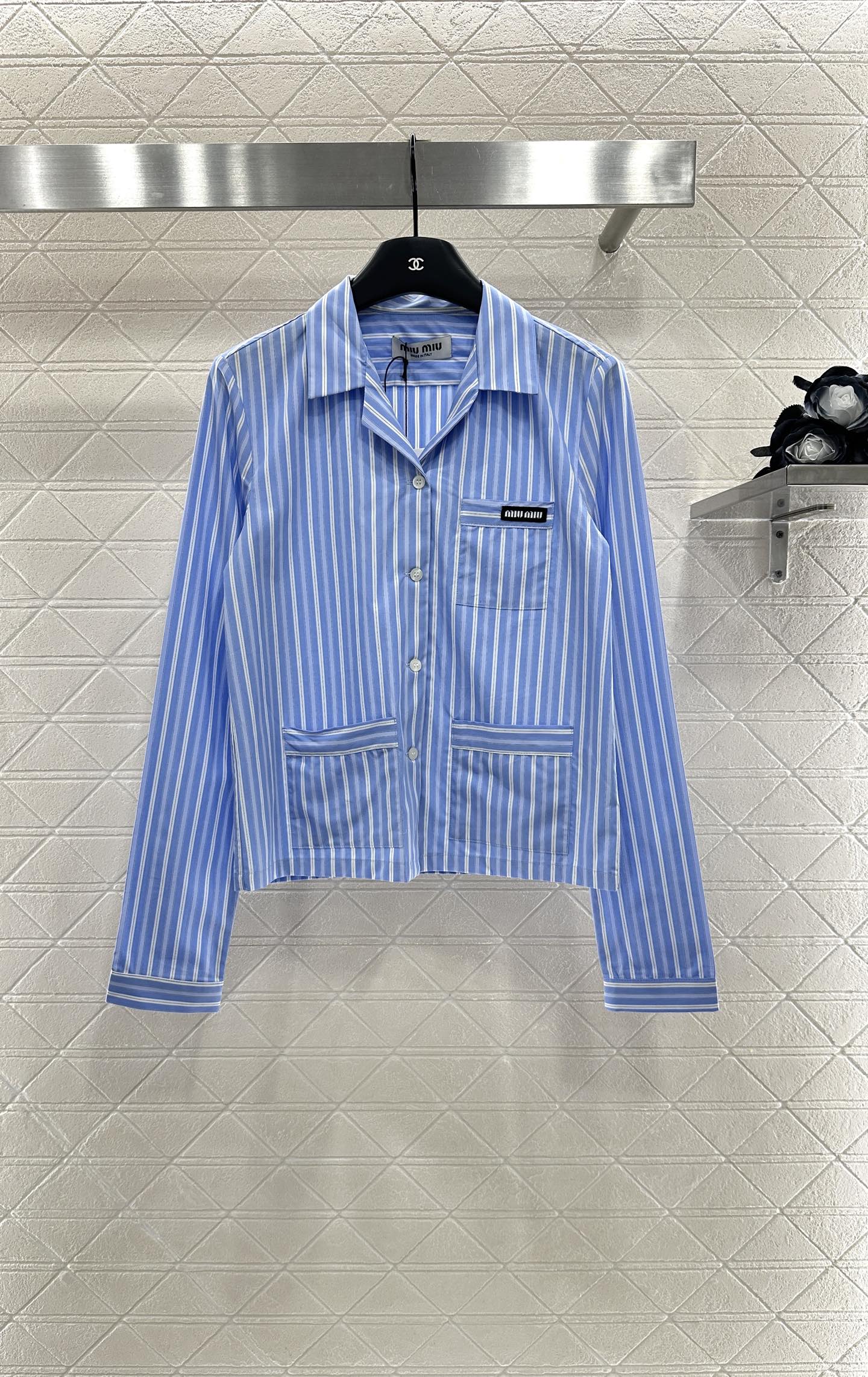 ♥Miumi*♥2025新品上架
    条纹衬衫长裤睡衣套装
定制YB斜纹全棉材质 亲肤舒适 吸湿透气