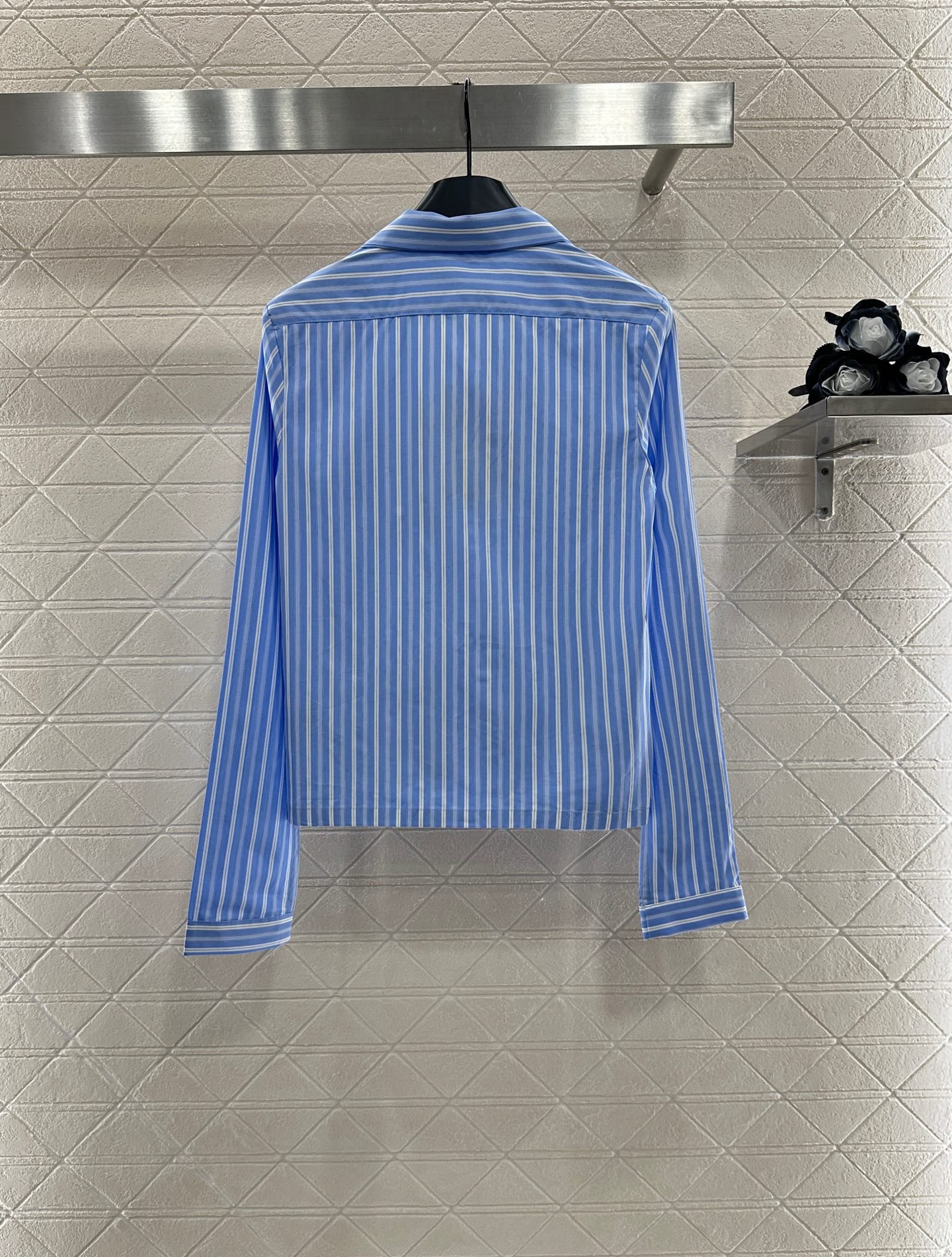 ♥Miumi*♥2025新品上架
    条纹衬衫长裤睡衣套装
定制YB斜纹全棉材质 亲肤舒适 吸湿透气