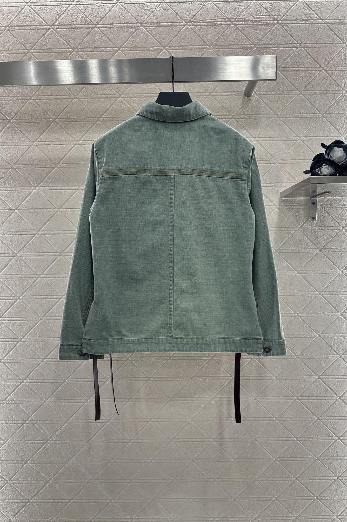 ♥Loew*♥2025新品上架
 复古水洗牛仔外套短裤套装
定制YB斜纹全棉牛仔材质 舒适柔软 透气好穿