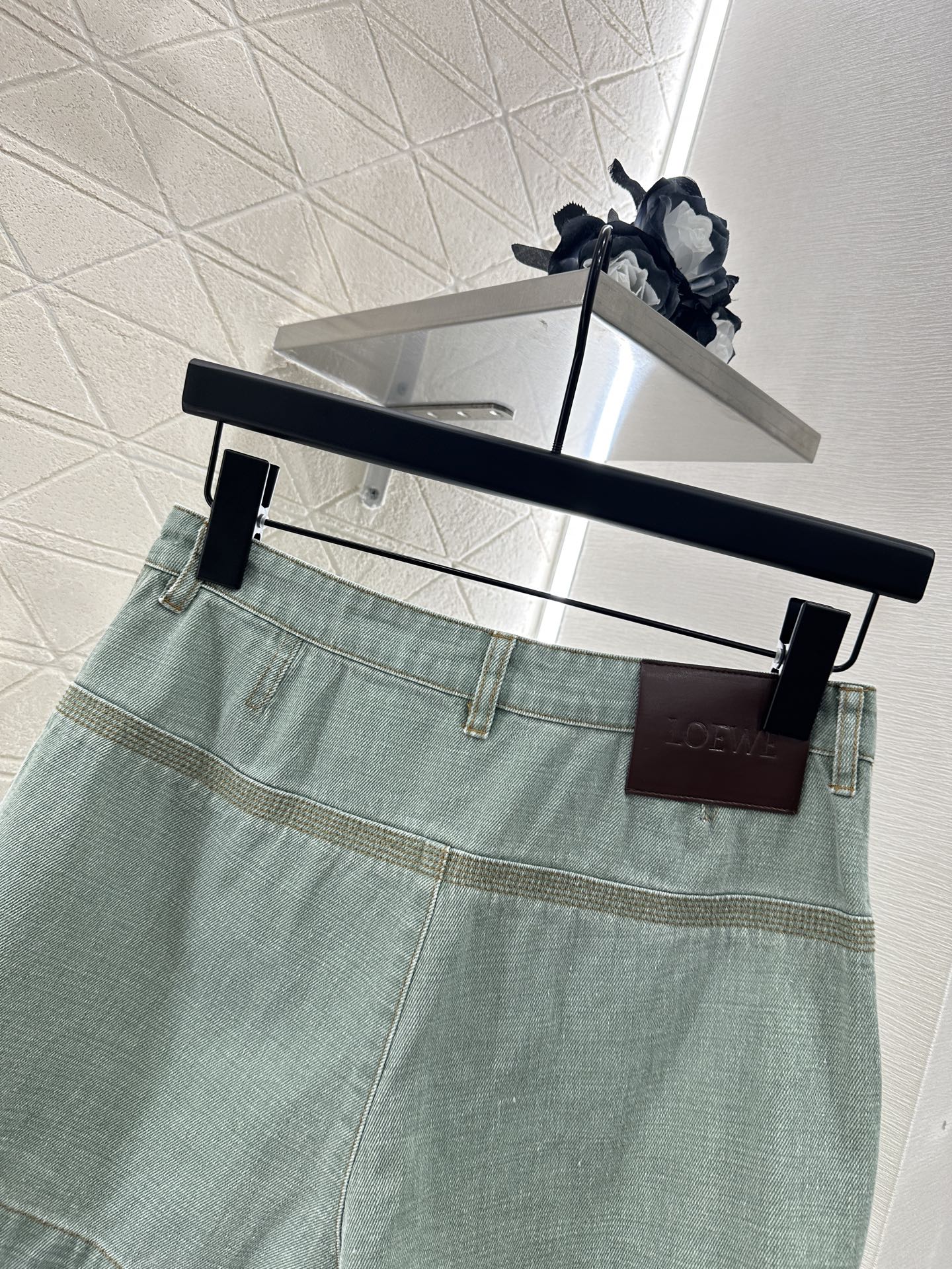 ♥Loew*♥2025新品上架
 复古水洗牛仔外套短裤套装
定制YB斜纹全棉牛仔材质 舒适柔软 透气好穿