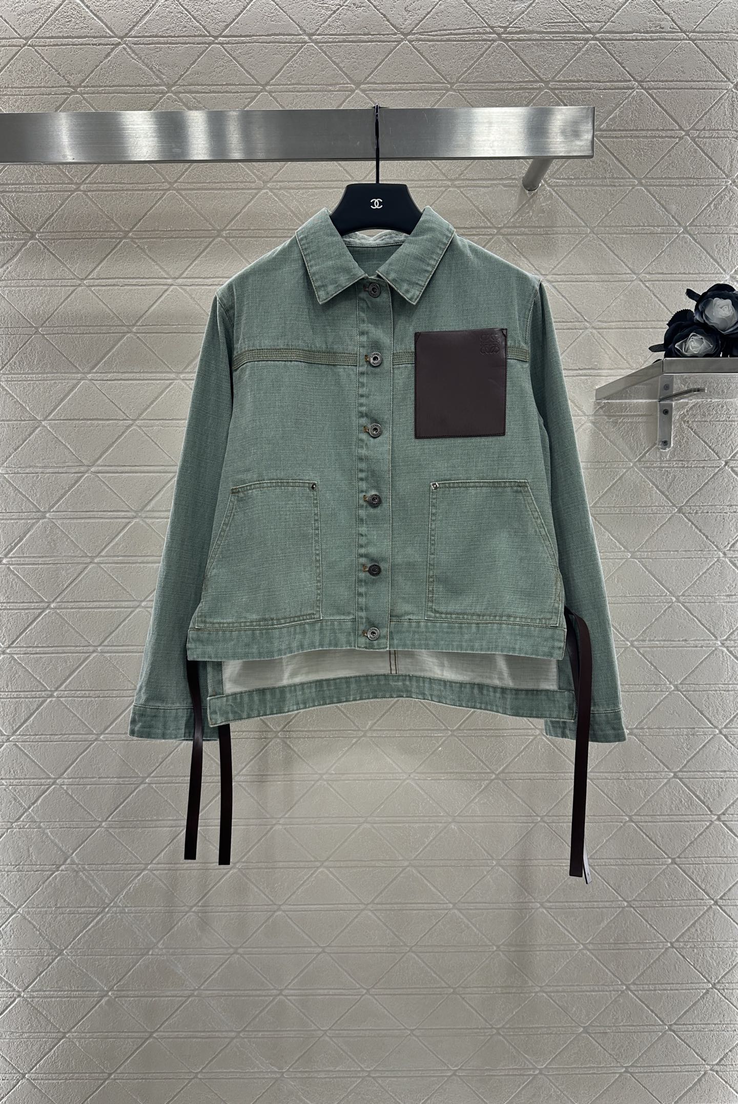 ♥Loew*♥2025新品上架
 复古水洗牛仔外套短裤套装
定制YB斜纹全棉牛仔材质 舒适柔软 透气好穿