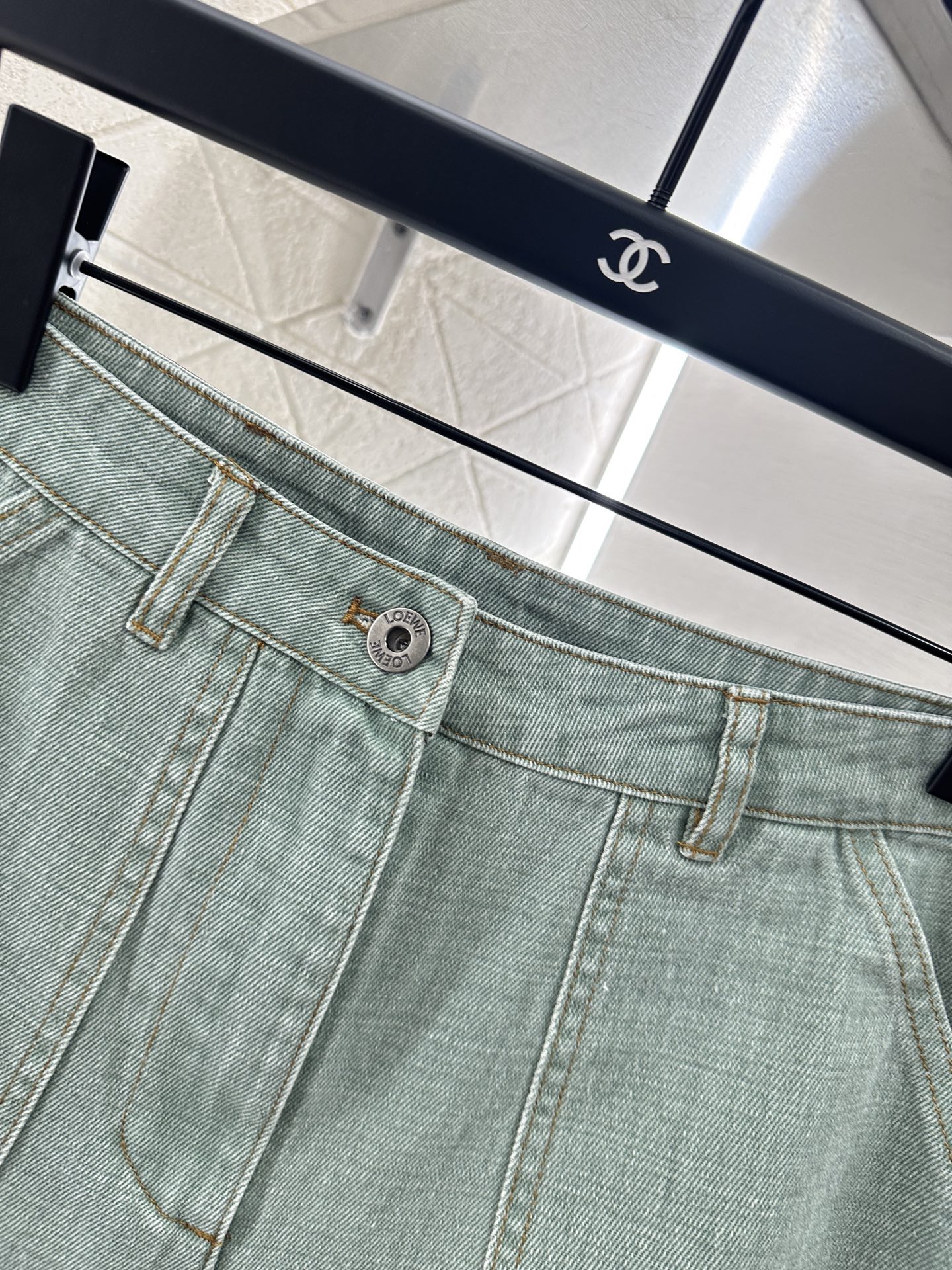 ♥Loew*♥2025新品上架
 复古水洗牛仔外套短裤套装
定制YB斜纹全棉牛仔材质 舒适柔软 透气好穿