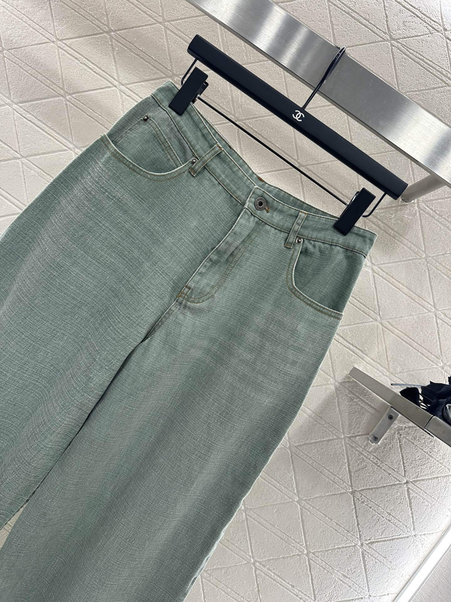 ♥Loew*♥2025新品上架
 复古水洗牛仔衬衫长裤套装
定制YB斜纹全棉牛仔材质 舒适柔软 透气好穿