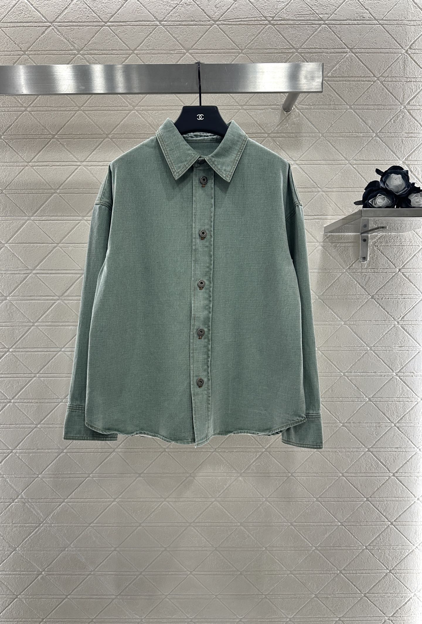 ♥Loew*♥2025新品上架
 复古水洗牛仔衬衫长裤套装
定制YB斜纹全棉牛仔材质 舒适柔软 透气好穿