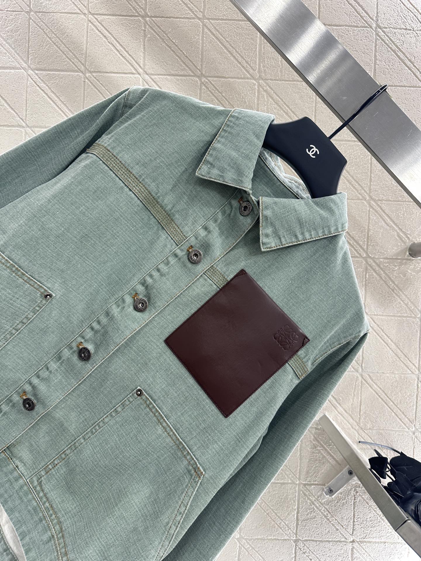 ♥Loew*♥2025新品上架
 复古水洗牛仔外套短裤套装
定制YB斜纹全棉牛仔材质 舒适柔软 透气好穿