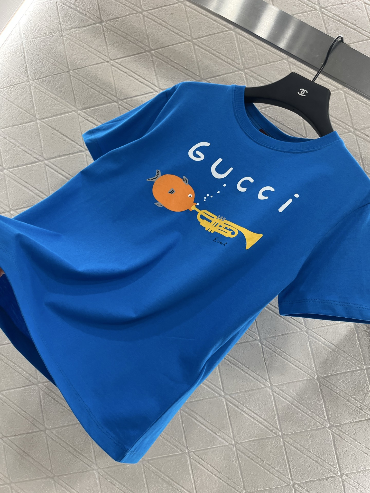 Gucc*2025 New Products: High-Quality Cotton Tee with Unique Print Circle - 图片 6