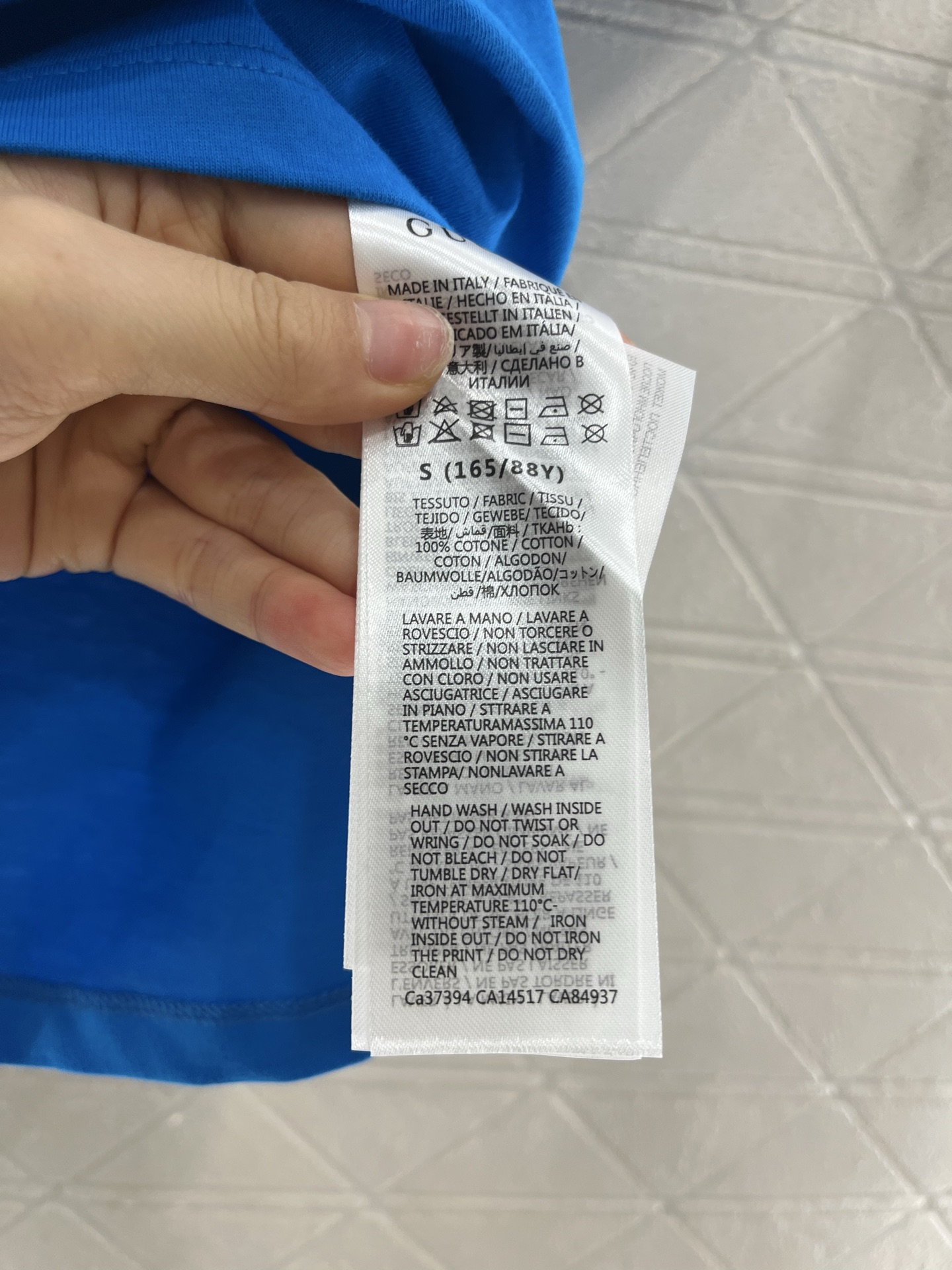 Gucc*2025 New Products: High-Quality Cotton Tee with Unique Print Circle - 图片 9