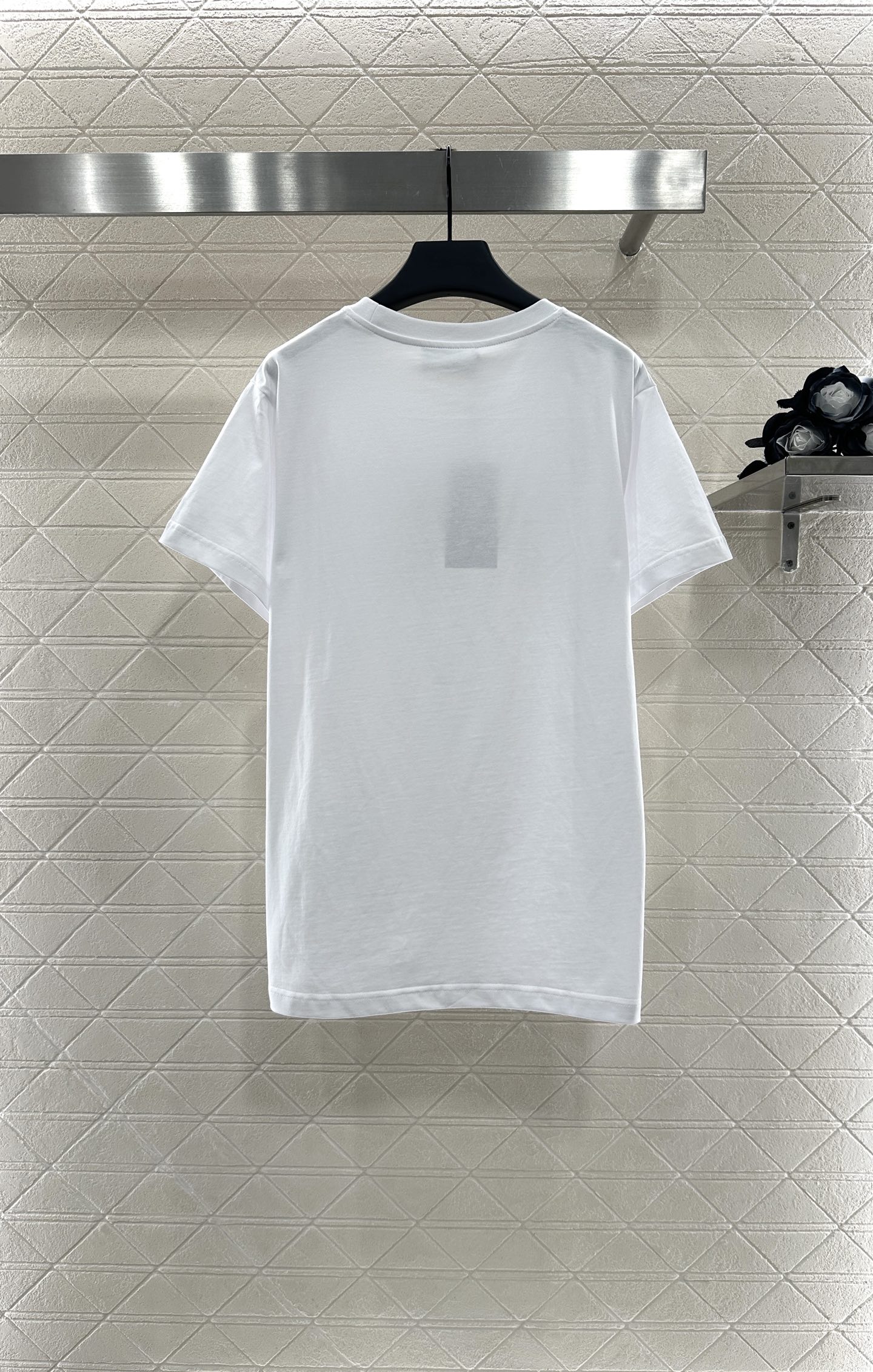 YB Full-Blown Cotton Tee with Unique Brand Style and High Quality - 图片 2