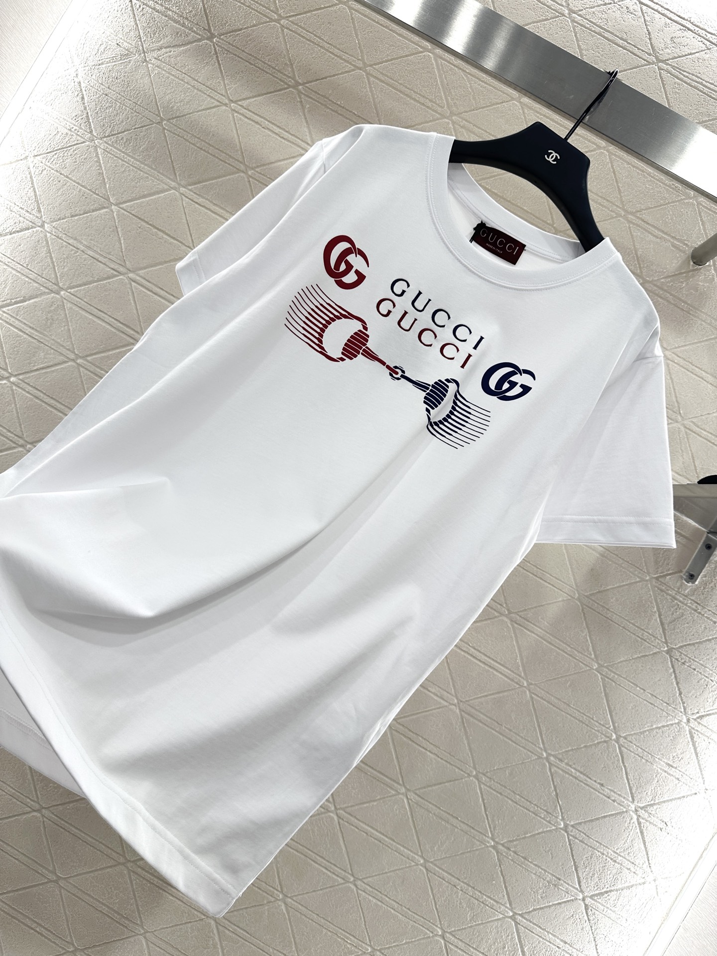 YB Full-Blown Cotton Tee with Unique Brand Style and High Quality - 图片 6
