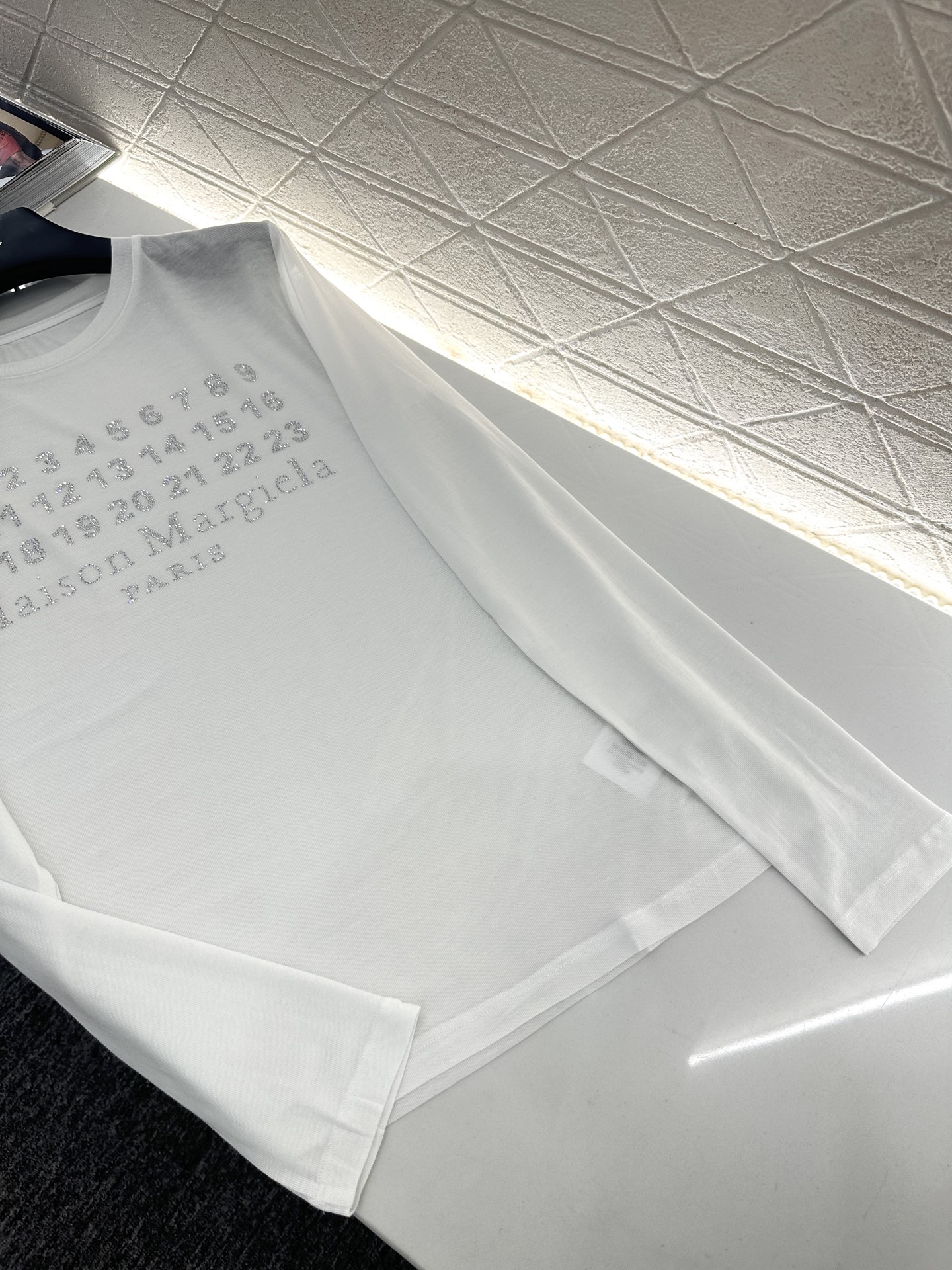 Maison Margiela 2025: P414 Female Suit Top with Customizable Twilight Import - 图片 5