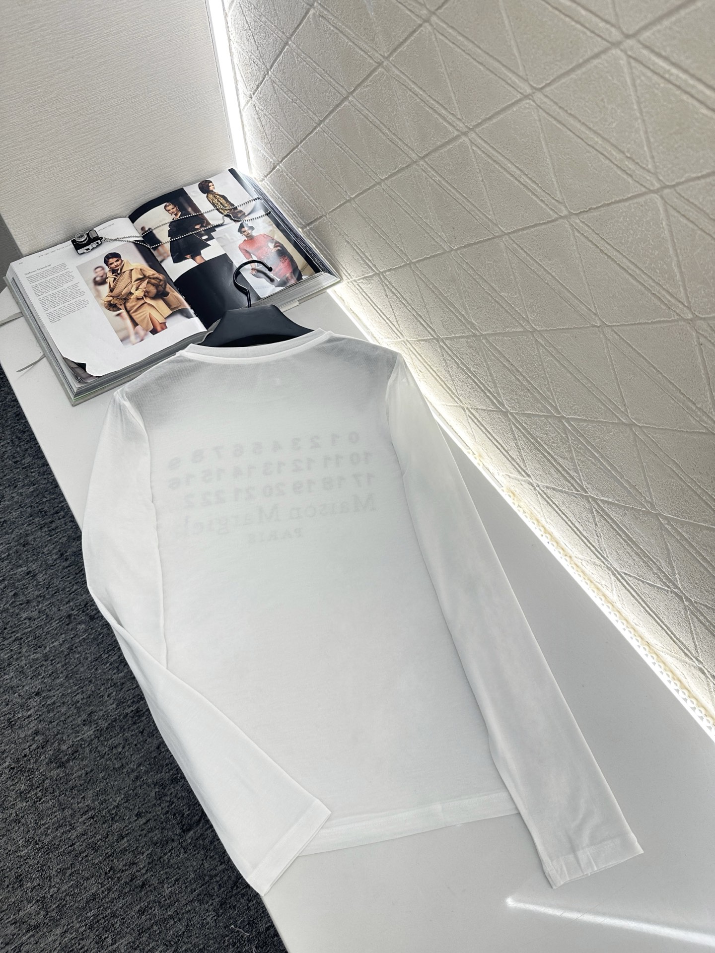 Maison Margiela 2025: P414 Female Suit Top with Customizable Twilight Import - 图片 2