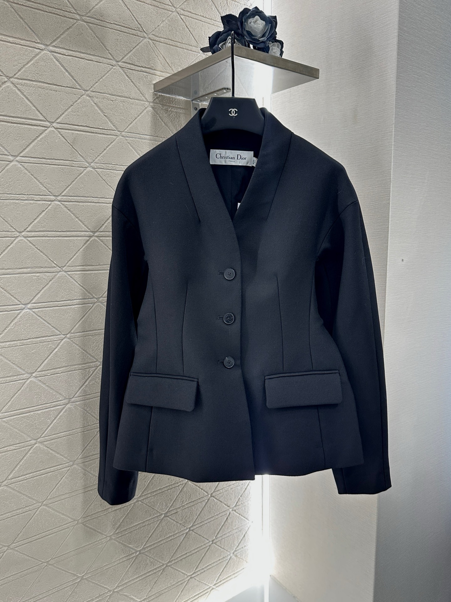 ♥Dio*♥2025新品上架
    丝毛长袖廓形外套
定制YB进口百分百丝毛材质 质感细腻 垂感有型 