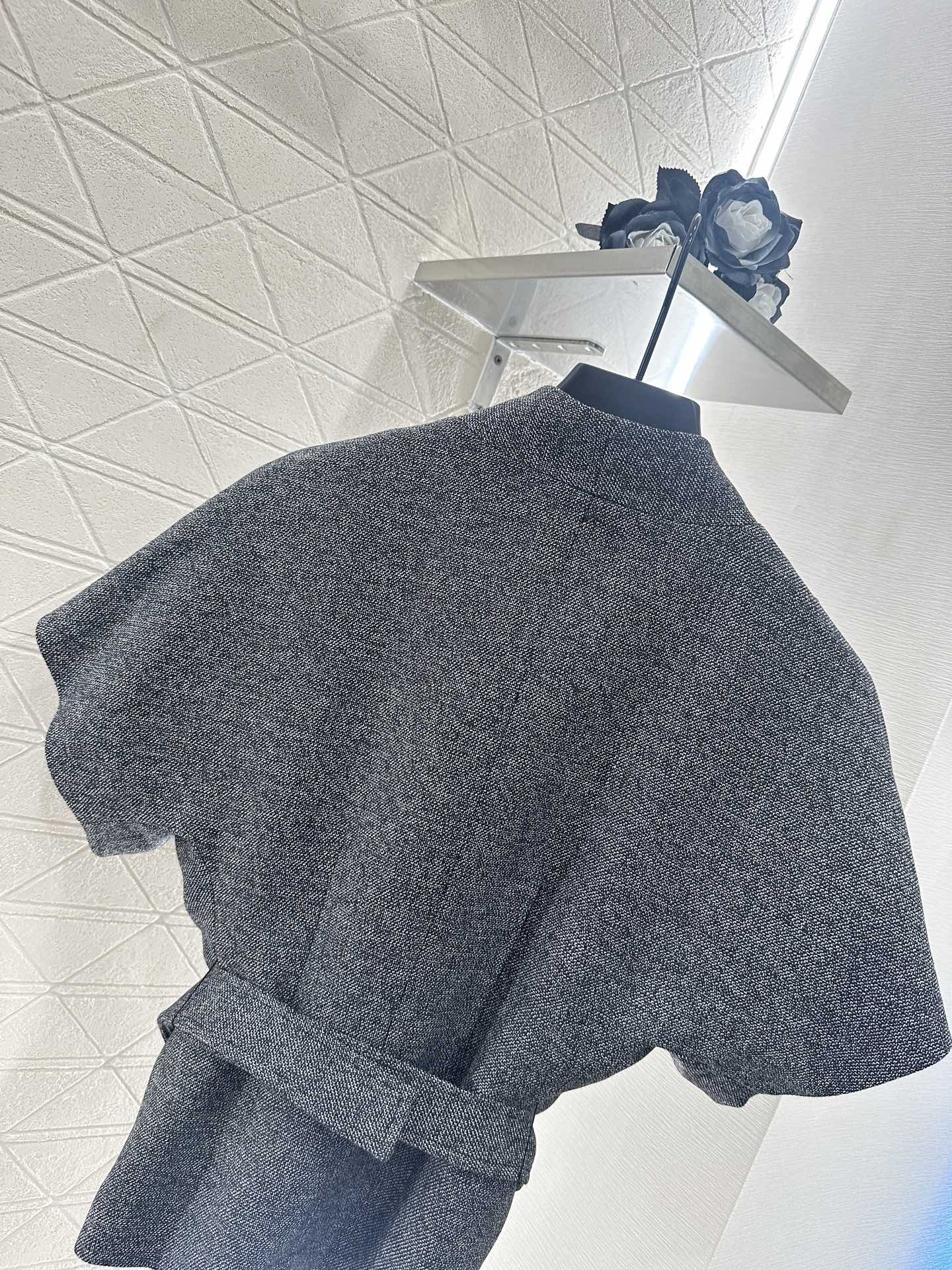 ♥Dio*♥2025新品上架
      腰带廓形外套
定制YB进口百分百羊毛材质 质感细腻 垂感有型 