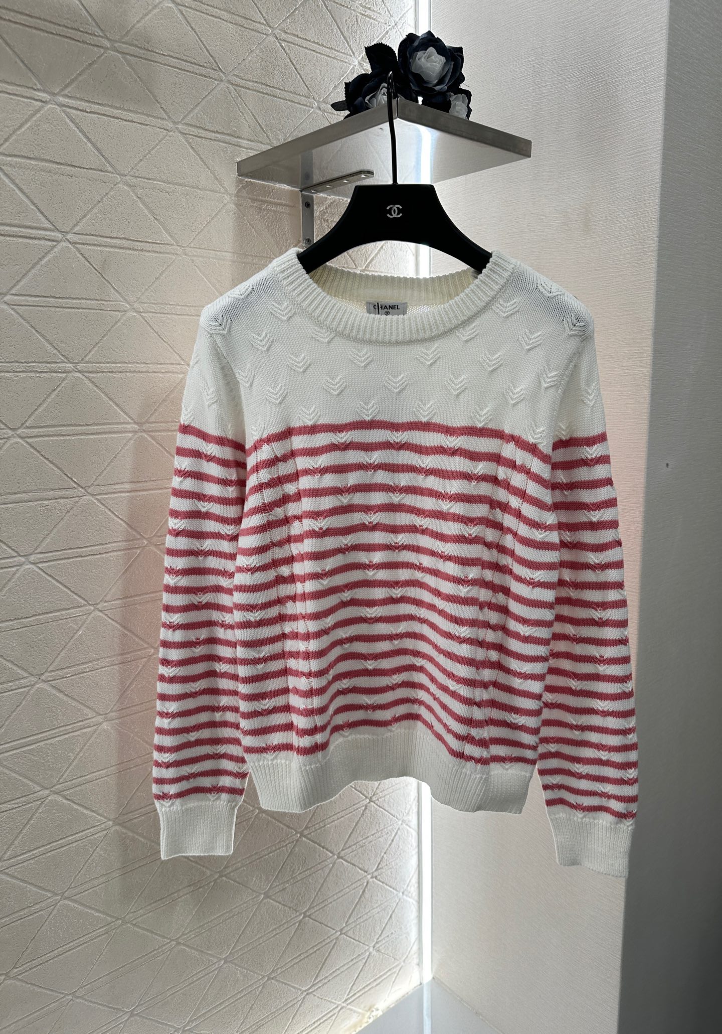 ♥Chane*♥2025新品上架
     条纹编织套头毛衣
定制YB羊毛纱线织造 质感高级 舒适柔软 