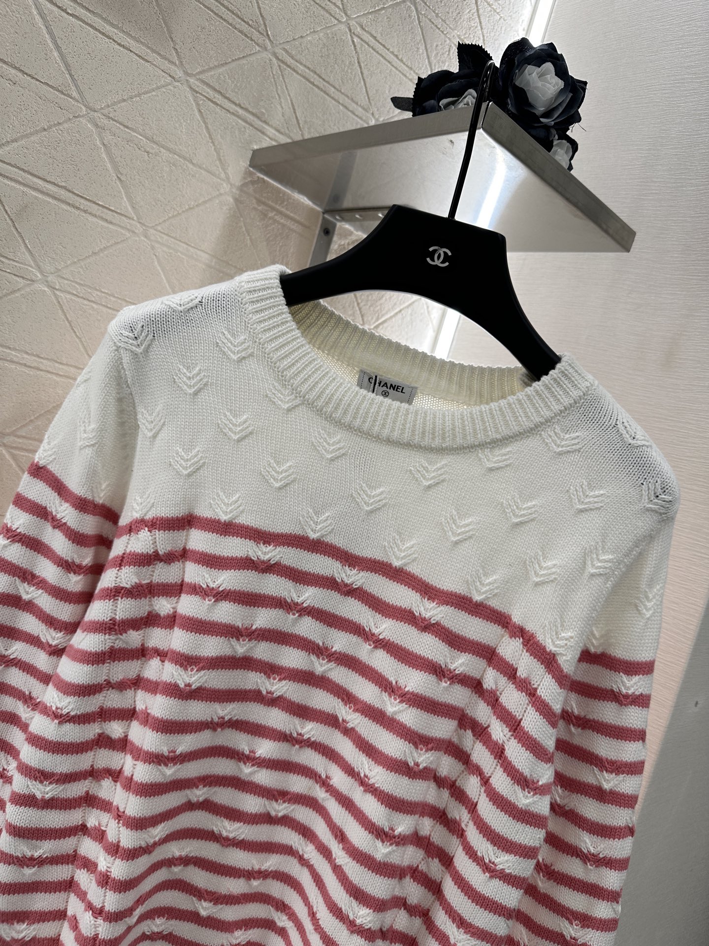 ♥Chane*♥2025新品上架
     条纹编织套头毛衣
定制YB羊毛纱线织造 质感高级 舒适柔软 