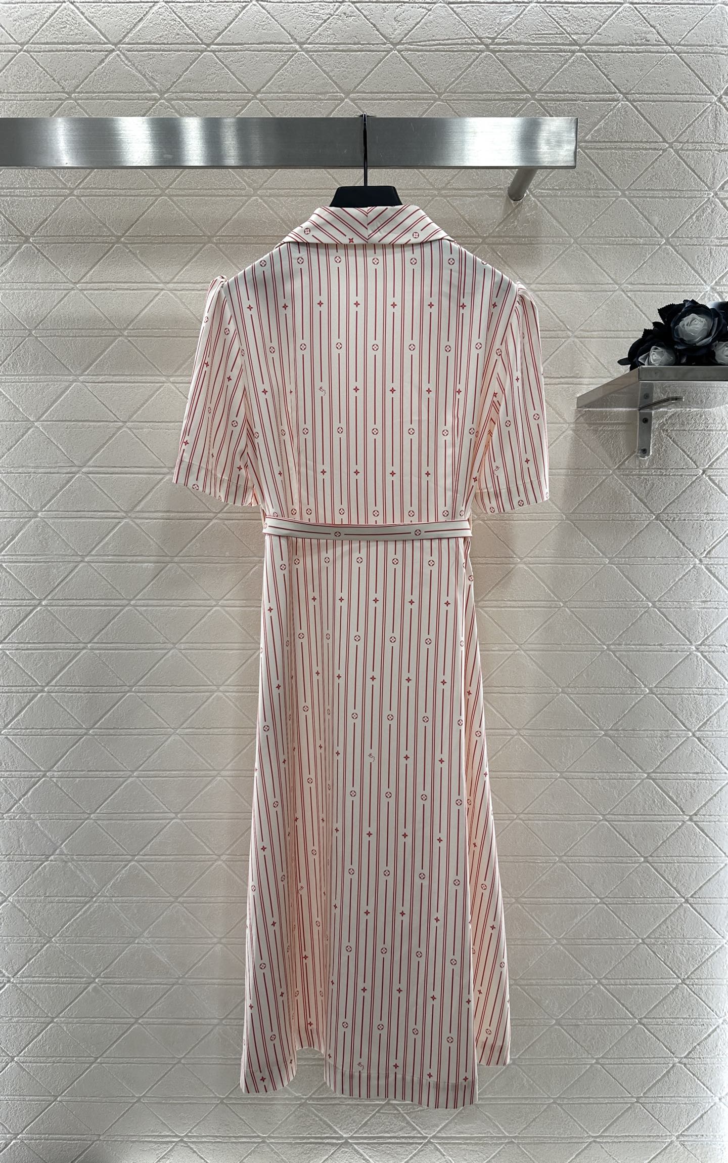 ♥Louis Vuitto*♥2025新品上架
        印花腰带连衣裙
定制YB进口斜纹稠材质 