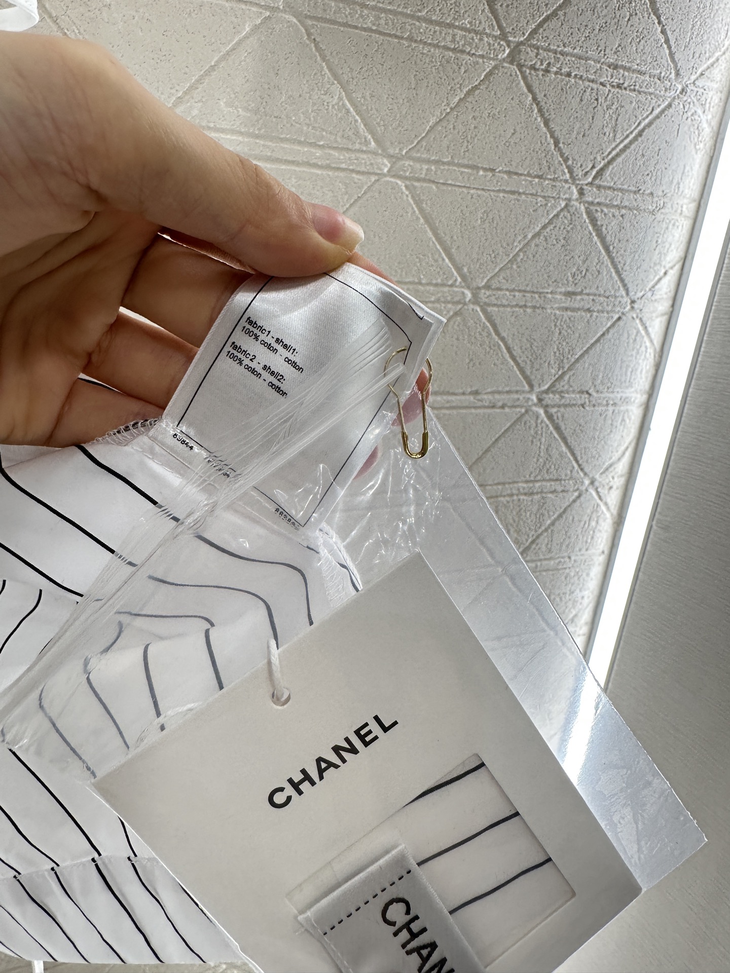 ♥Chane*♥2025新品上架
   拼接花边皱褶衬衫裙
定制YB斜纹全棉材质 质感垂顺 吸湿透气 翻