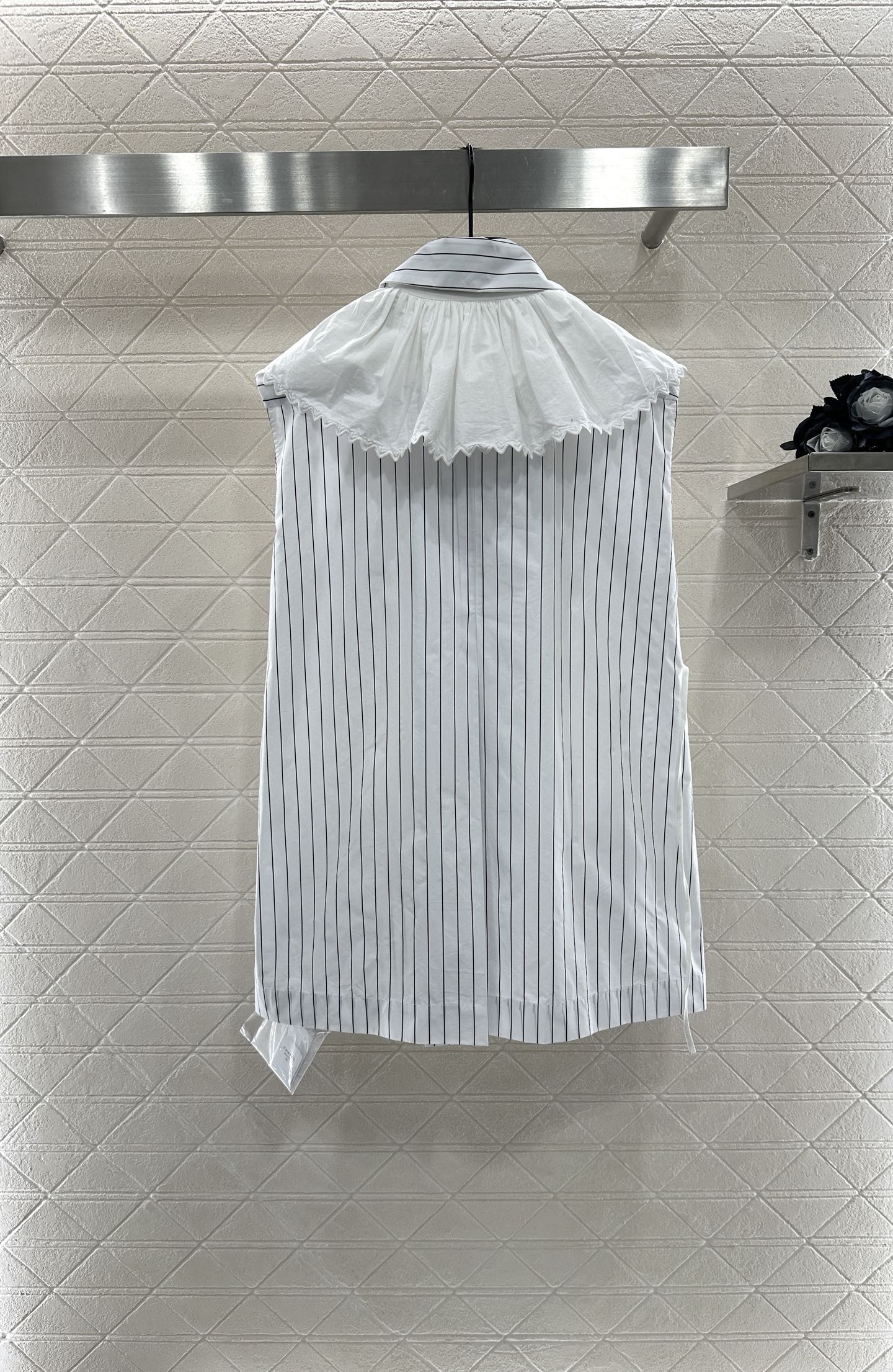 ♥Chane*♥2025新品上架
   拼接花边皱褶衬衫裙
定制YB斜纹全棉材质 质感垂顺 吸湿透气 翻