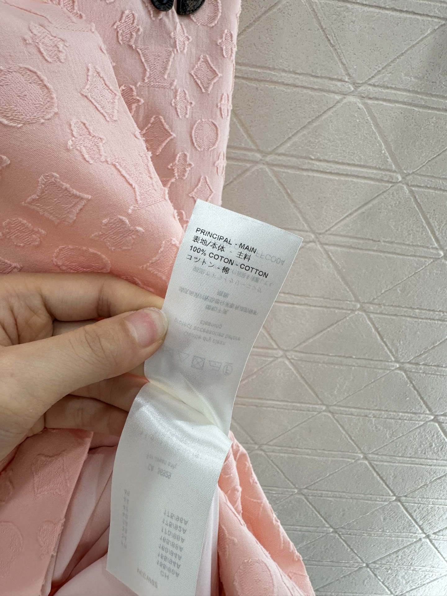 ♥Louis Vuitto*♥2025新品上架
      提花收腰无袖连衣裙
定制YB进口提花全棉材质