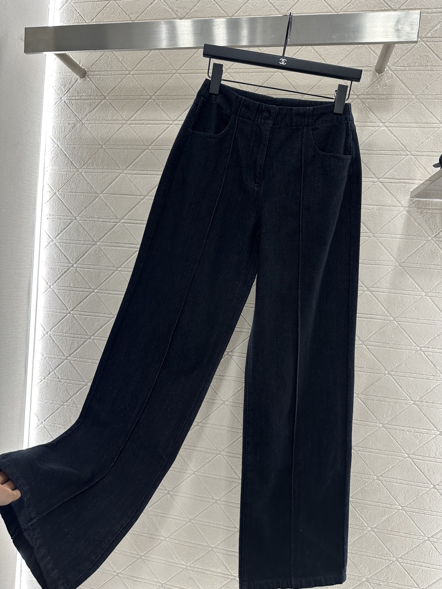 Stylish Women’s Suit Collection: P612 Original and YB-Slashed Cotton Jeans - 图片 6