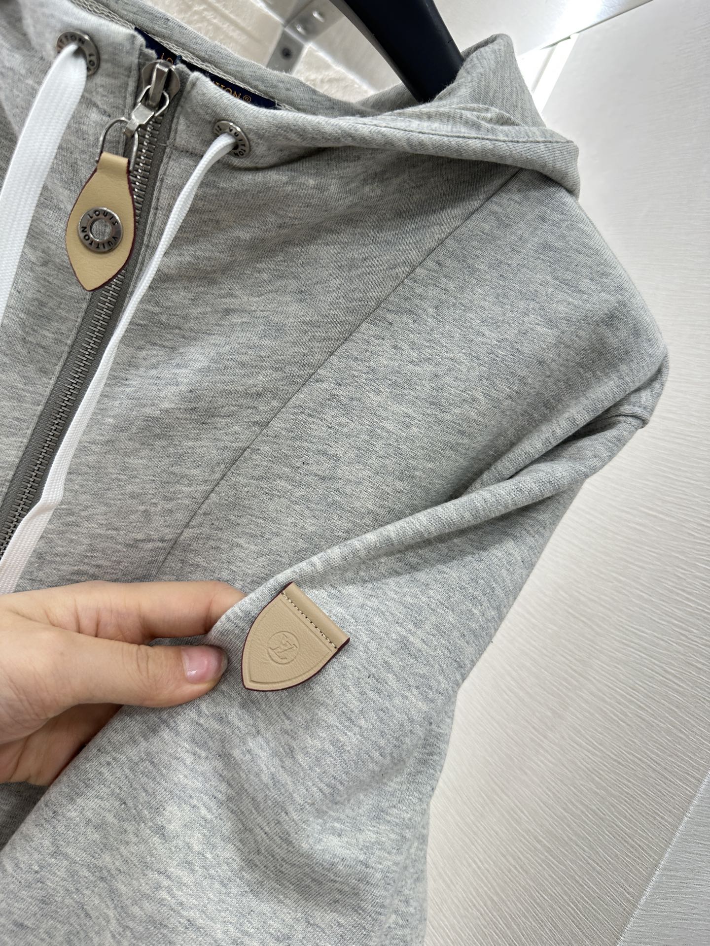 ♥Louis Vuitto*♥2025新品上架
    连帽抽绳外套短裤套装
定制YB原生全棉材质 柔软