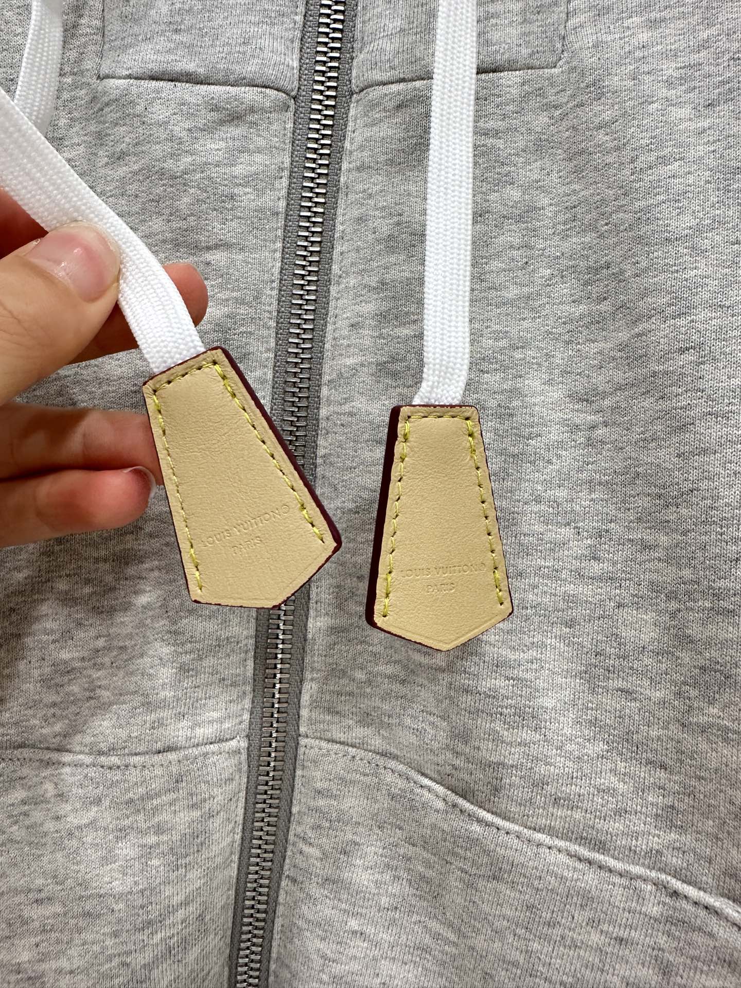 ♥Louis Vuitto*♥2025新品上架
    连帽抽绳外套短裤套装
定制YB原生全棉材质 柔软