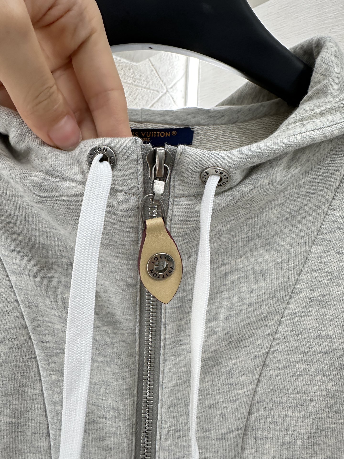 ♥Louis Vuitto*♥2025新品上架
    连帽抽绳外套短裤套装
定制YB原生全棉材质 柔软