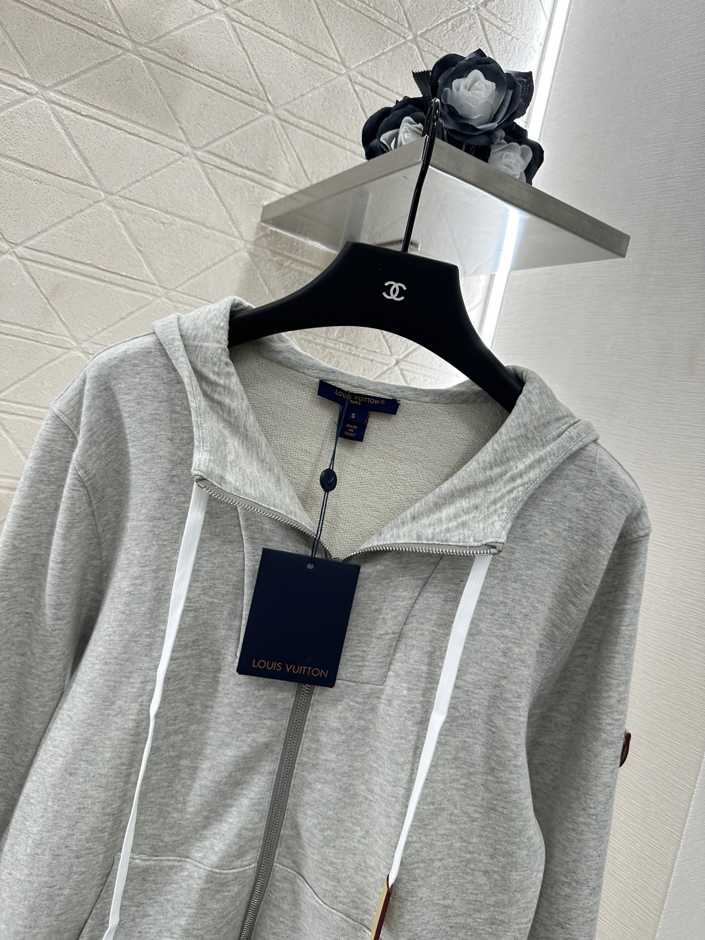 ♥Louis Vuitto*♥2025新品上架
    连帽抽绳外套短裤套装
定制YB原生全棉材质 柔软