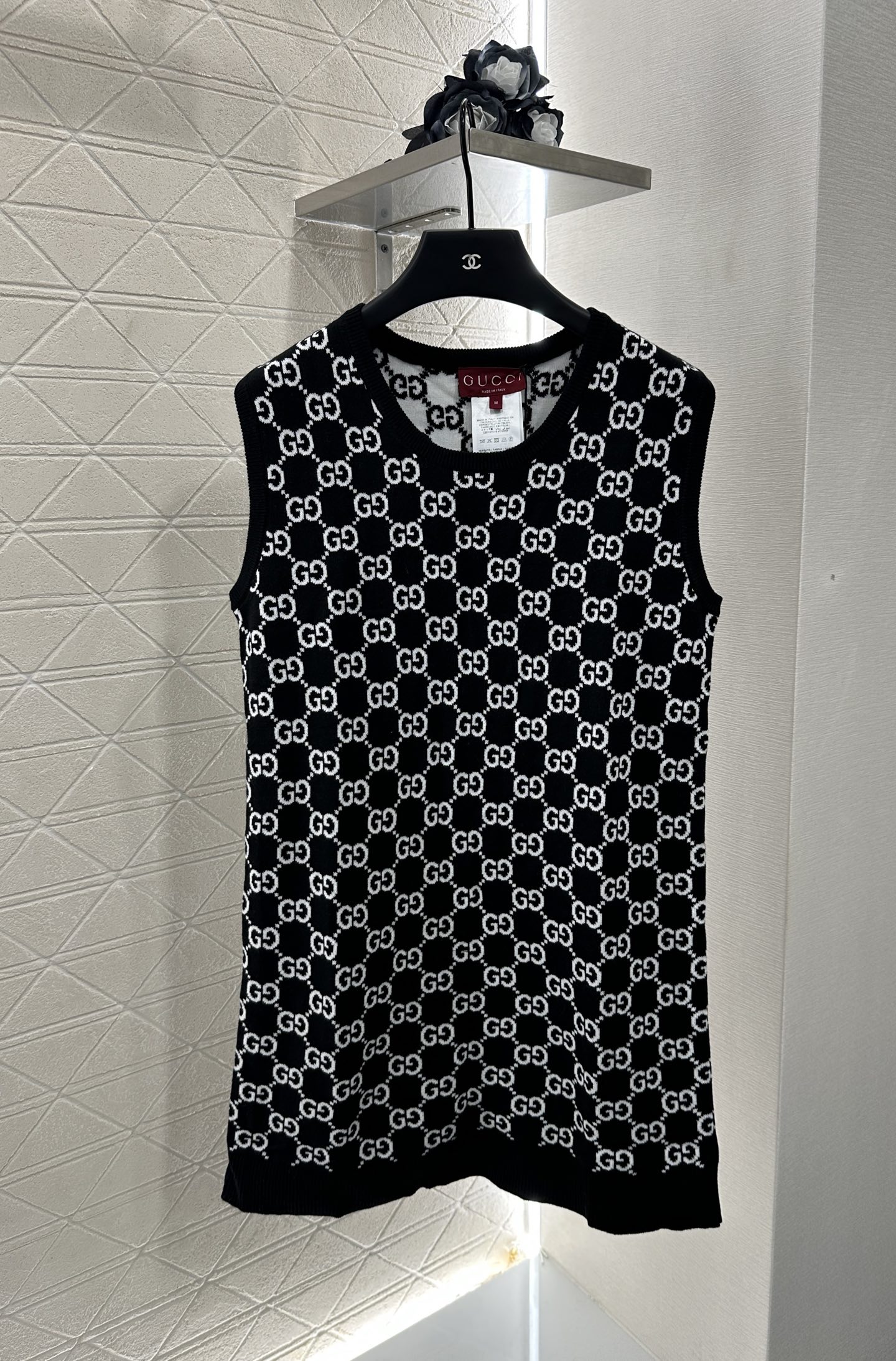 “High-Quality YB Wool Women’s Suit with Custom Design Vests and Ready-to-Wear Dress – Gucc*2025 Collection” - 图片 1