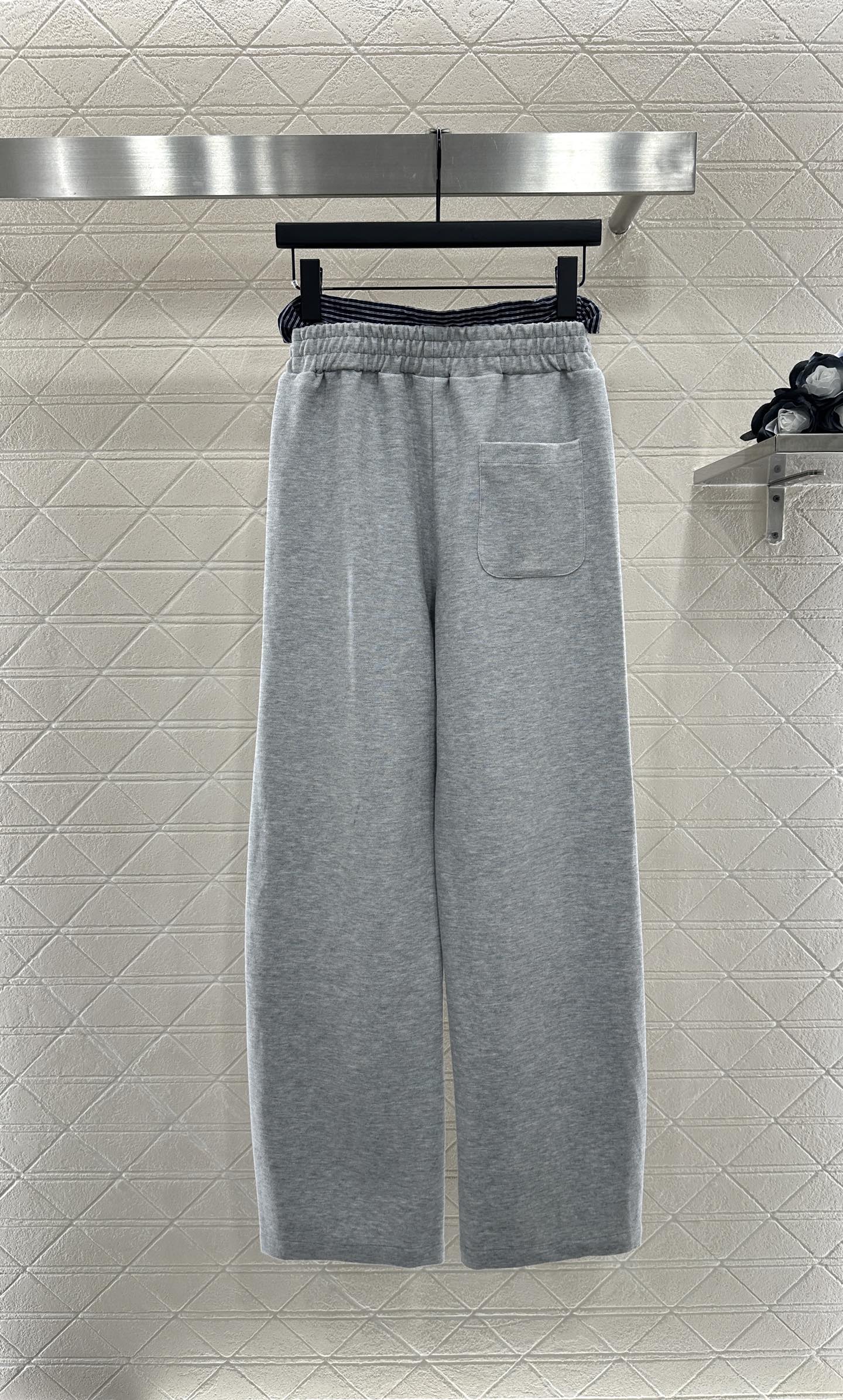 “Women’s Suit: Alexander Wan 2025 Collection – Stylish, Comfortable, High-Quality” - 图片 2